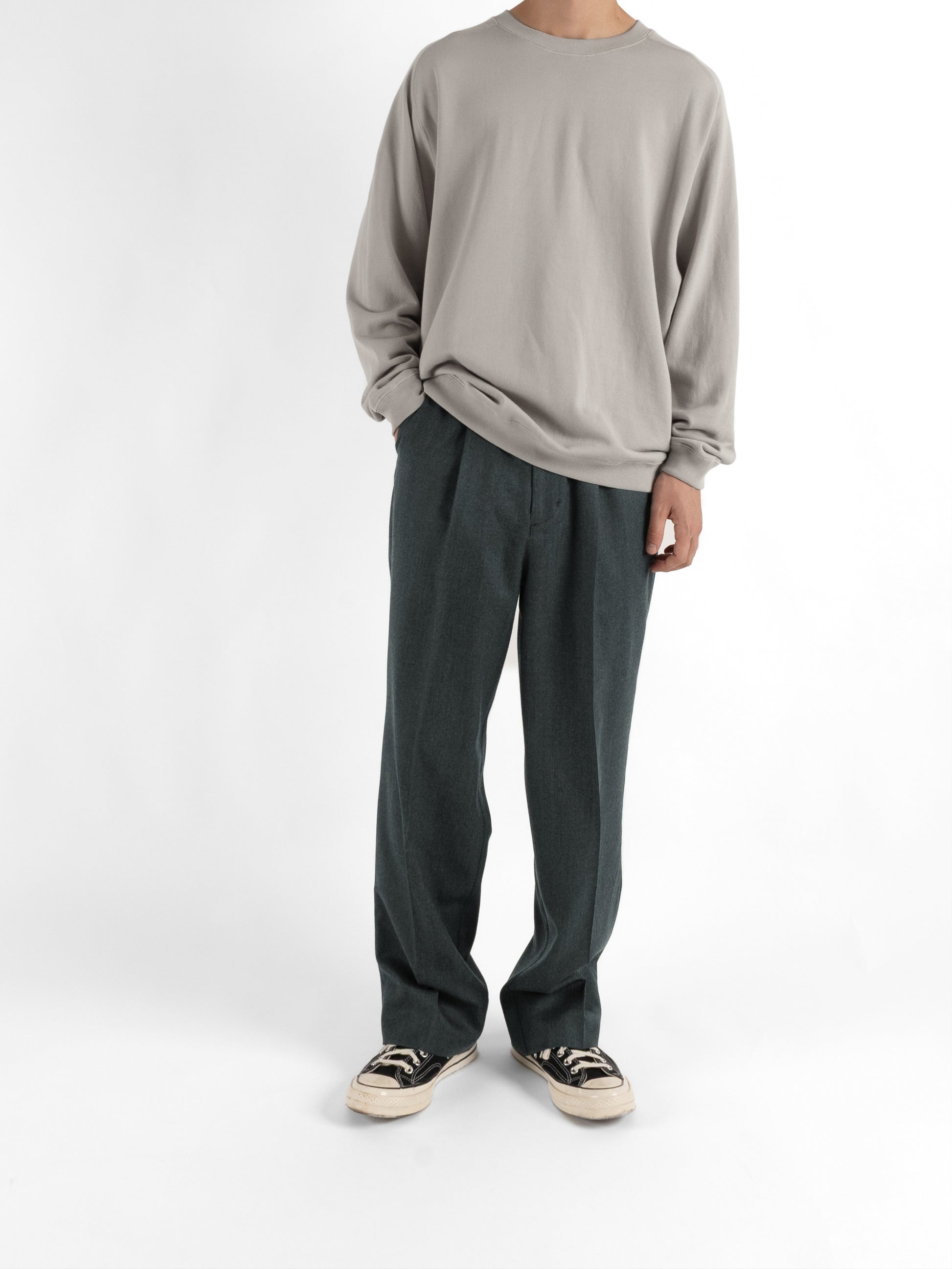 Model 176cm/62kg size M color FOG GRAY着用