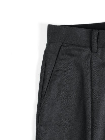 Super130's WOOL/SILK HERRINGBONE SLACKS｜CHARCOAL