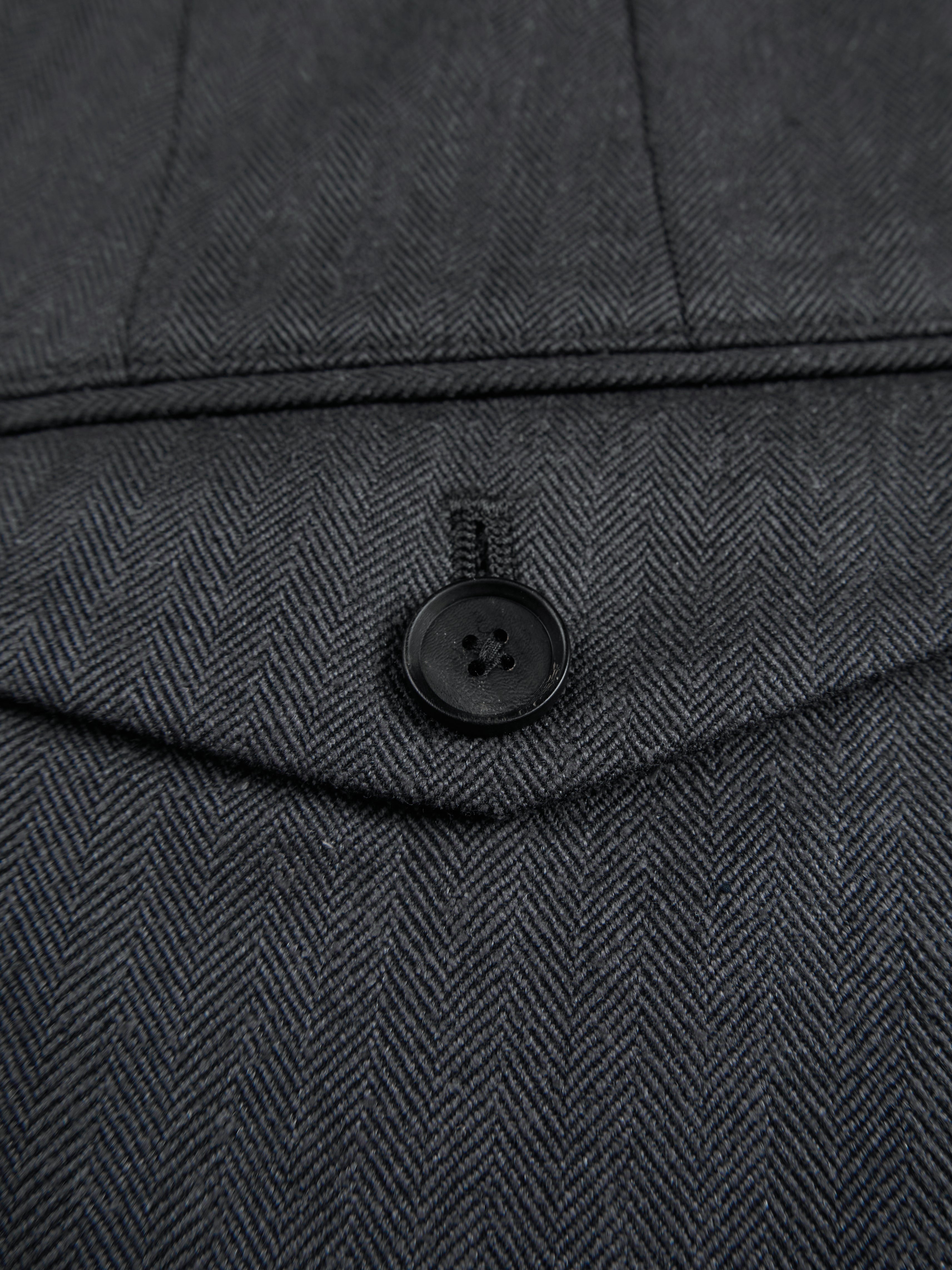 Super130's WOOL/SILK HERRINGBONE SLACKS｜CHARCOAL – Cornier