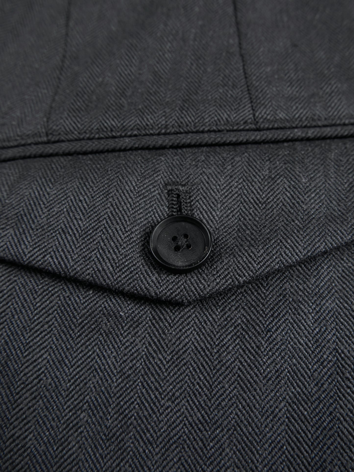 Super130's WOOL/SILK HERRINGBONE SLACKS｜CHARCOAL