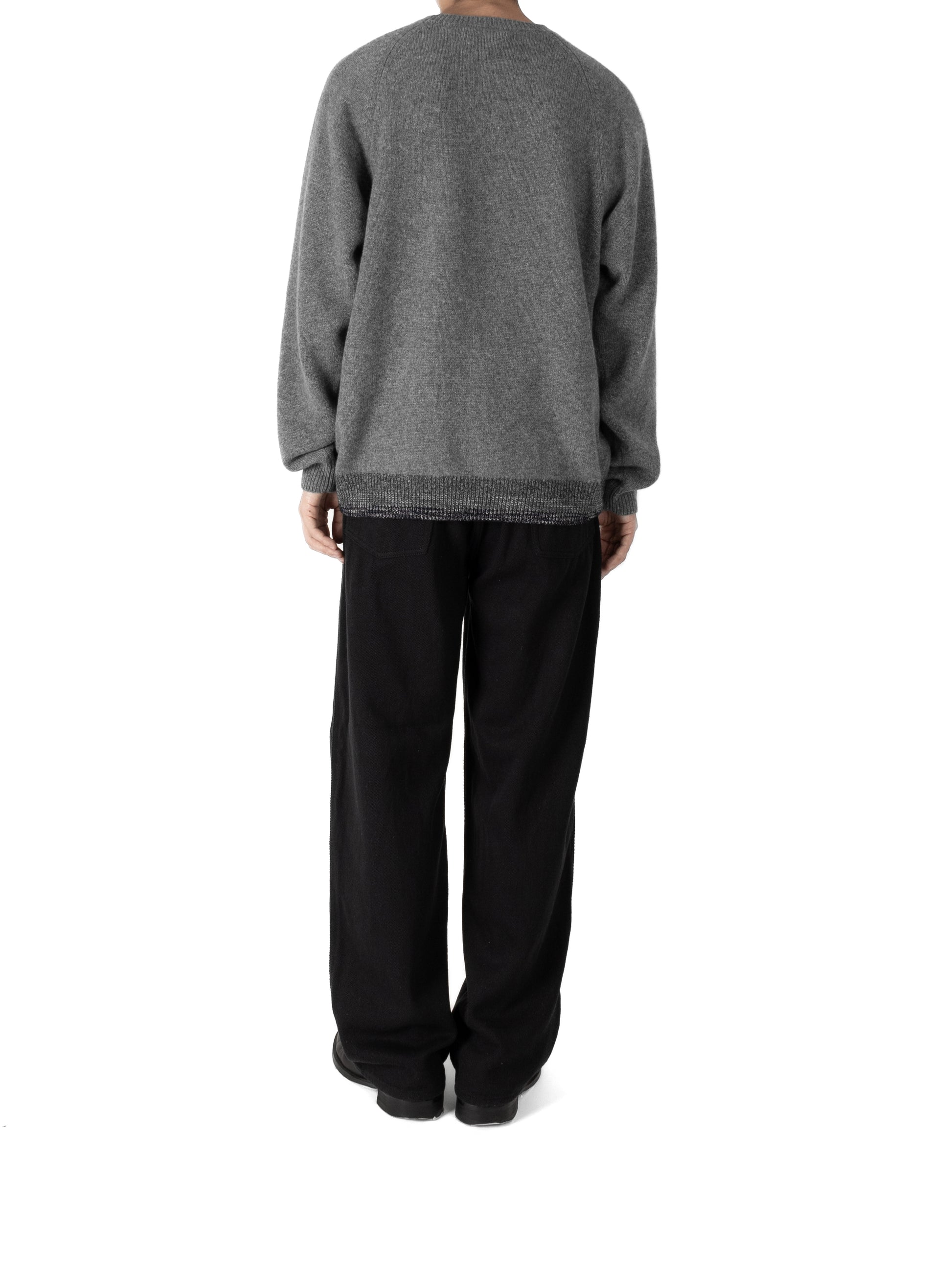 Model 176cm/62kg size M color TOP GRAY着用