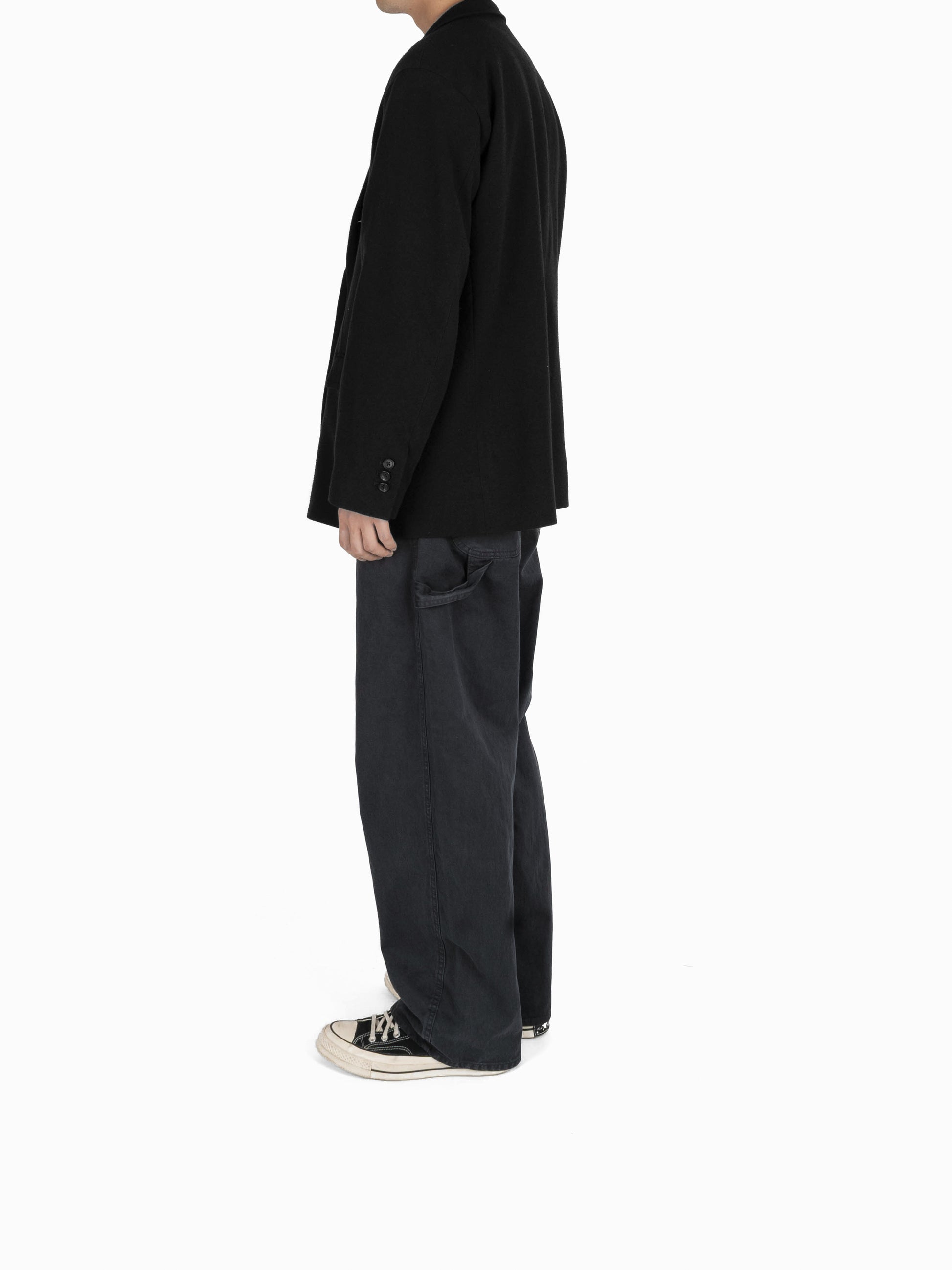 Model 176cm/62kg size M color BLACK着用