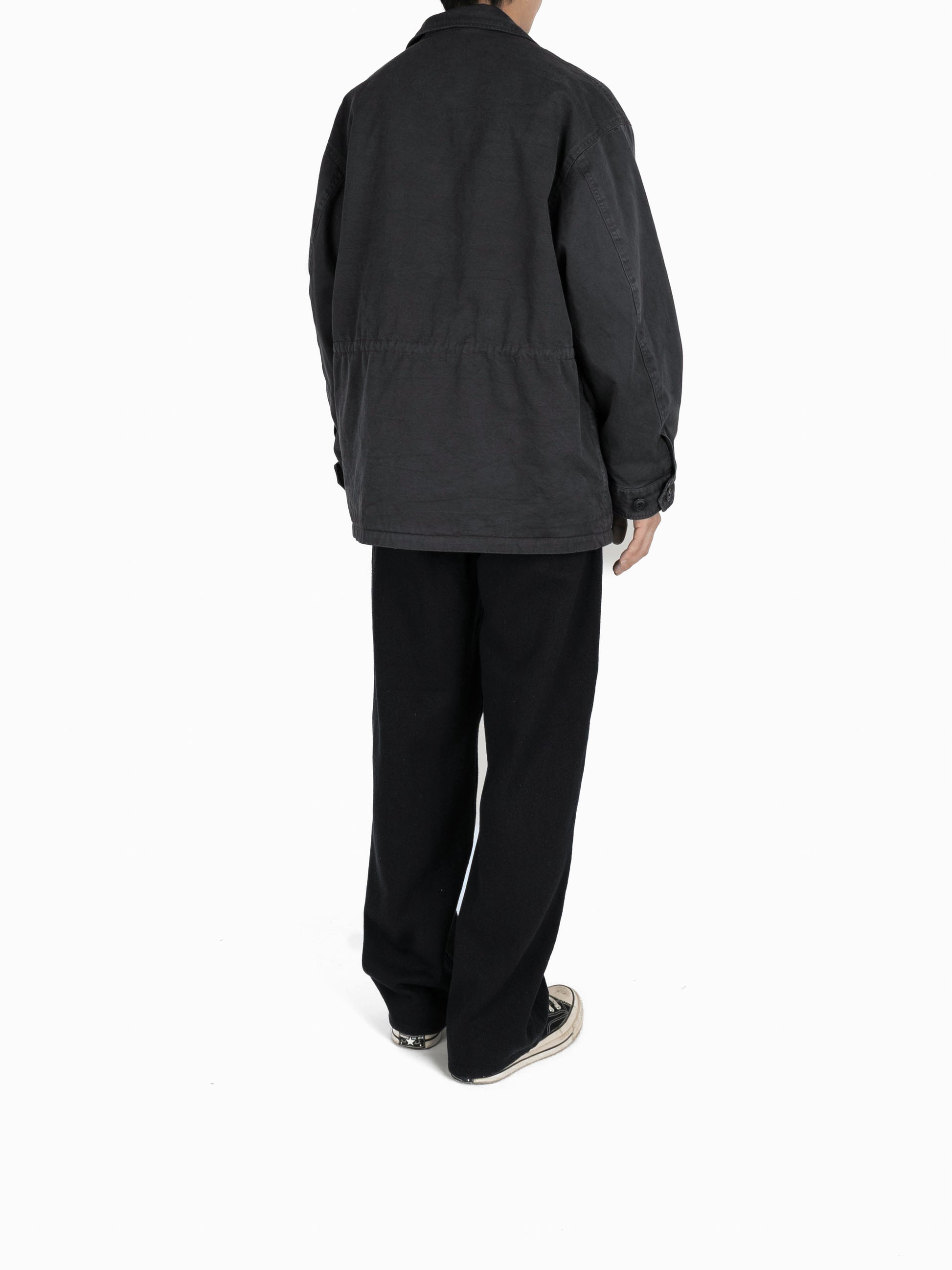 Model 176cm/62kg size M color INK BLACK着用