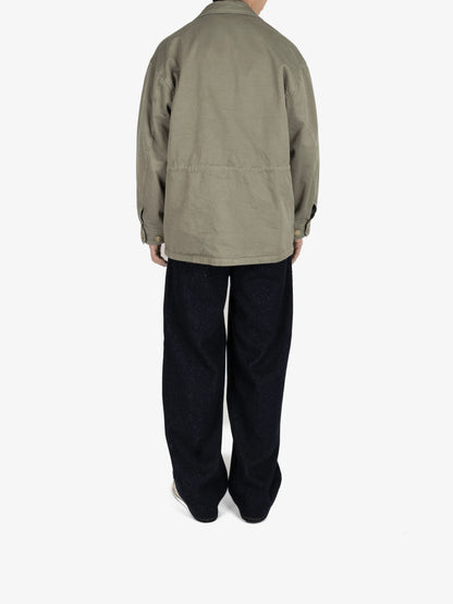 Model 176cm/62kg size M color MOCHA着用