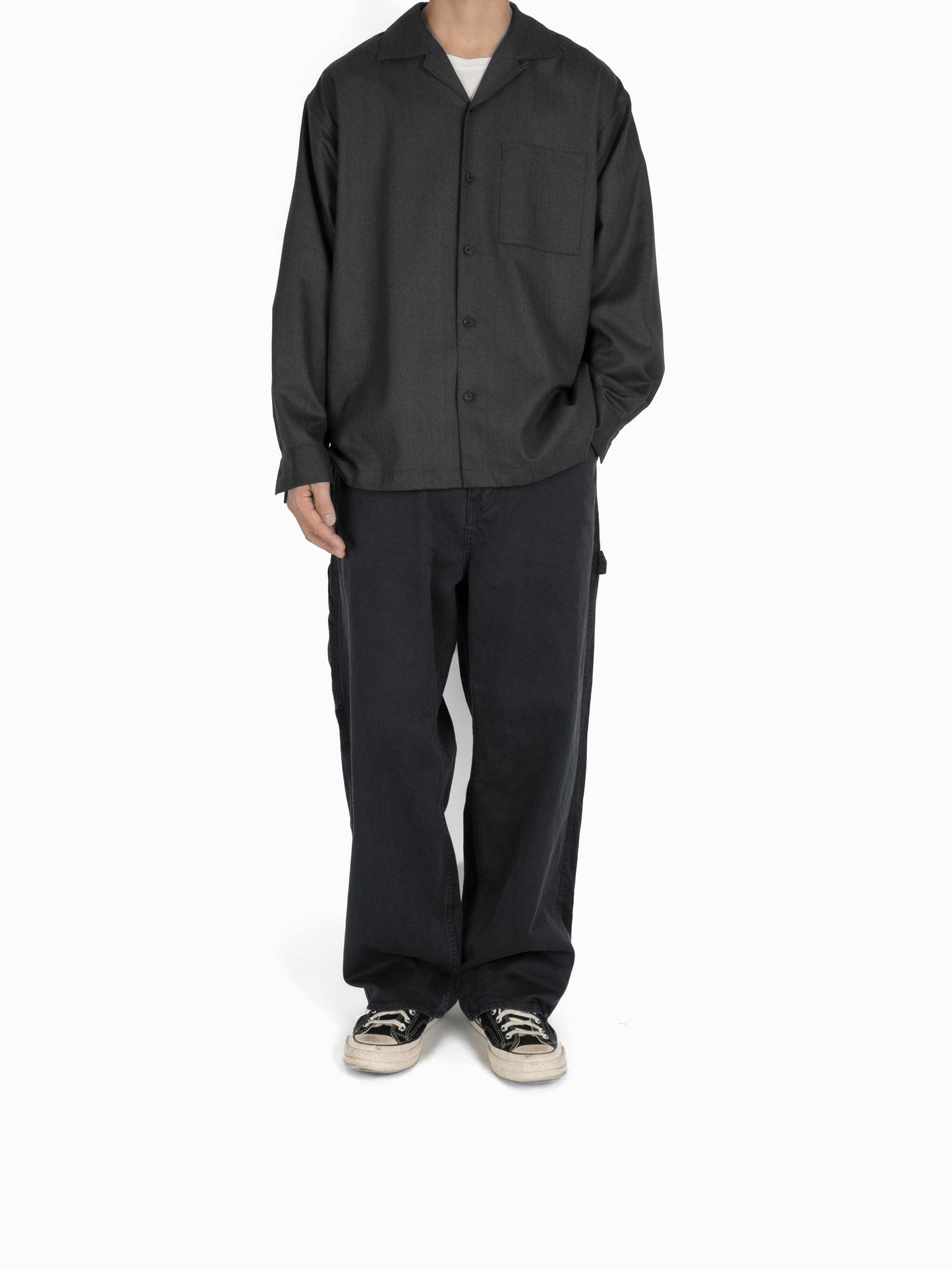 Model 176cm/62kg size M color CHARCOAL着用