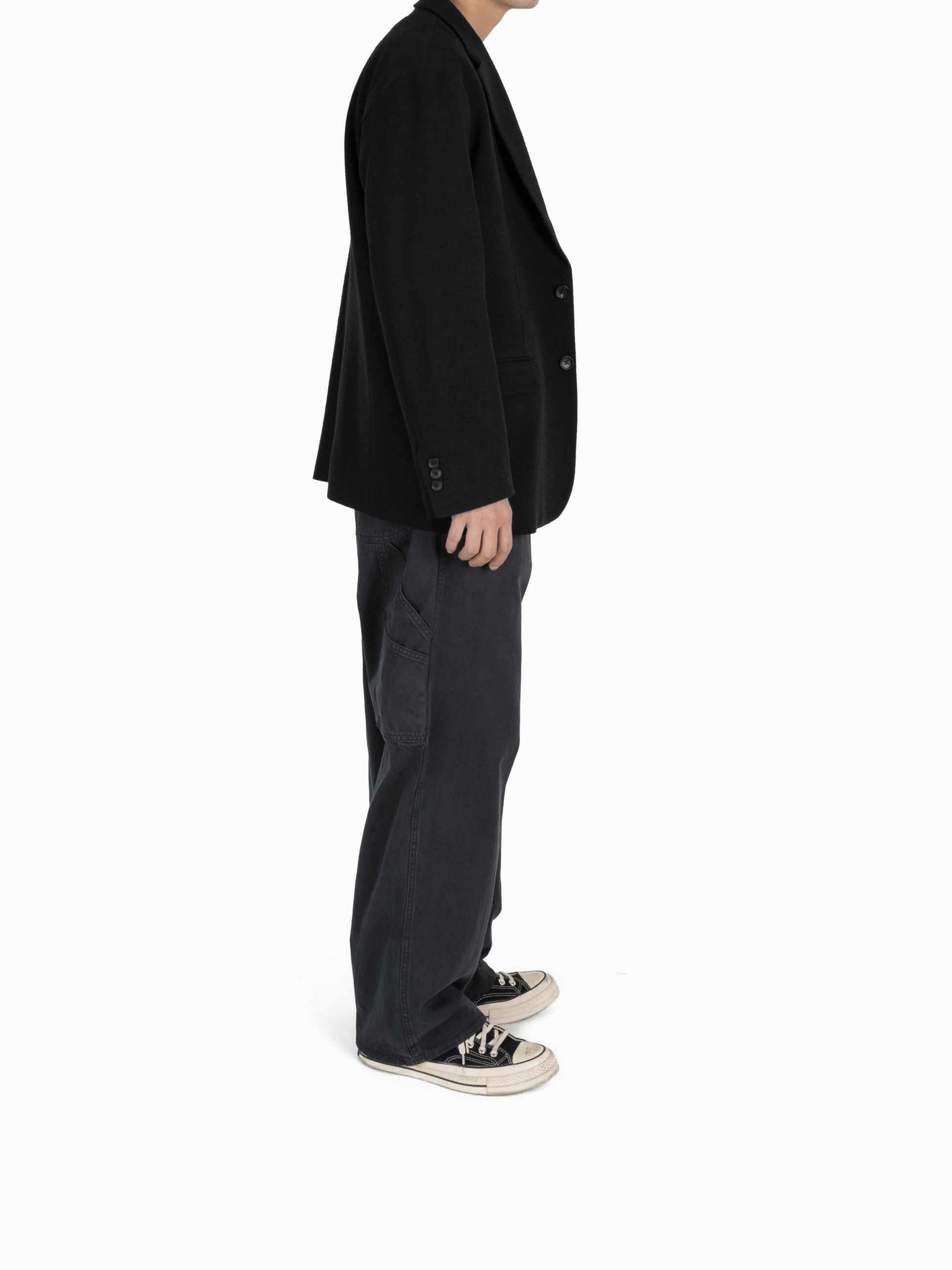 Model 176cm/62kg size M color BLACK着用