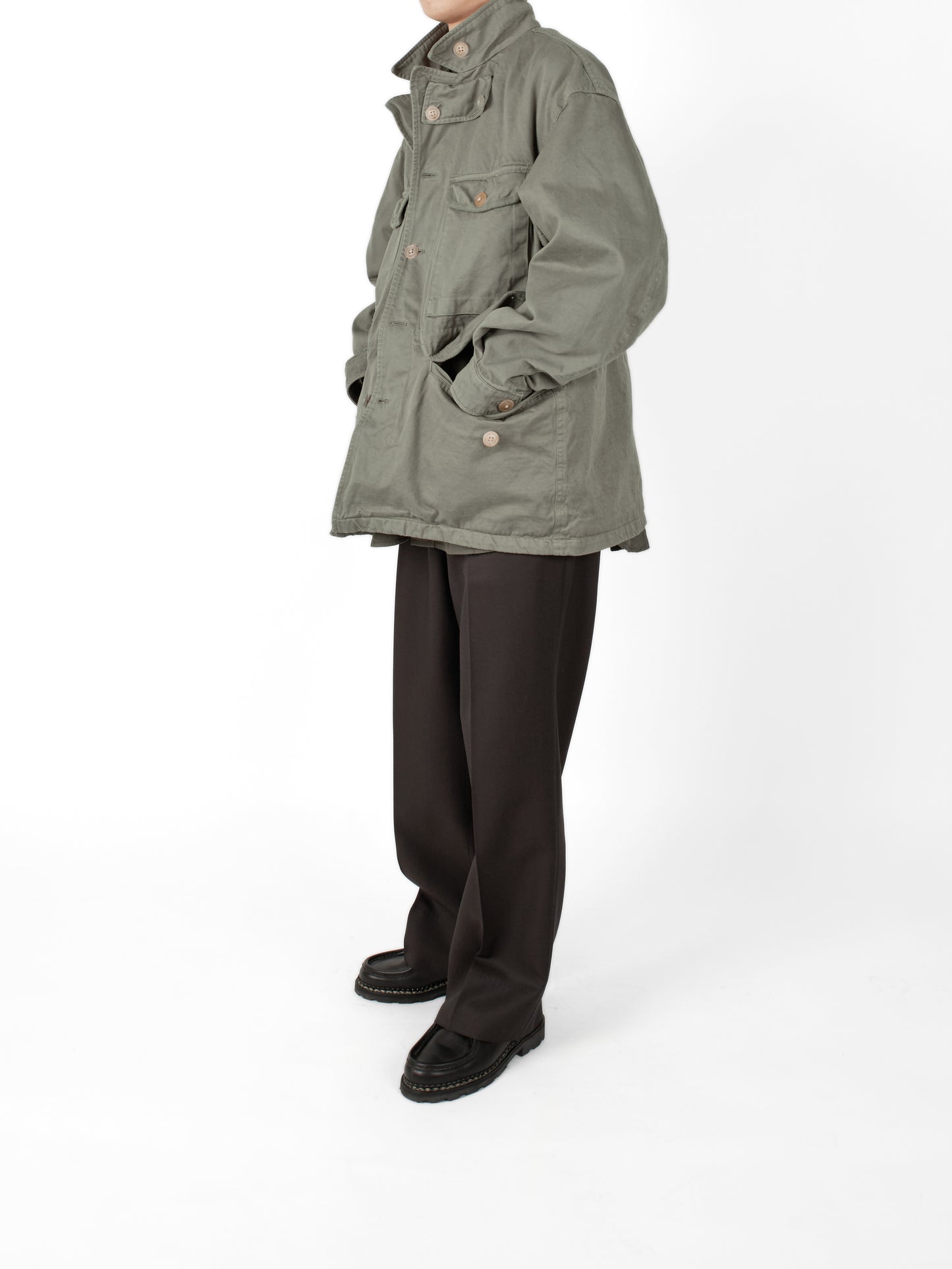 Model 165cm/53kg size S color MOCHA着用