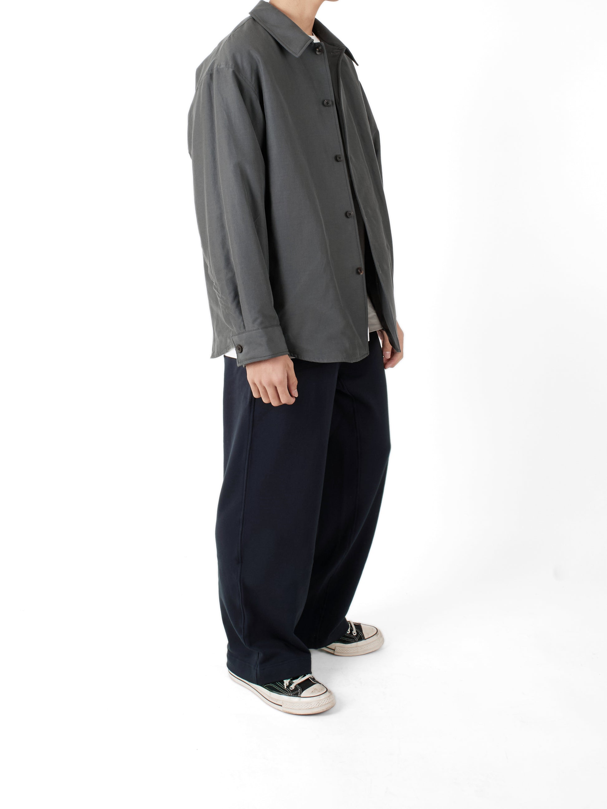 Model 174cm/60kg size M color NAVY着用