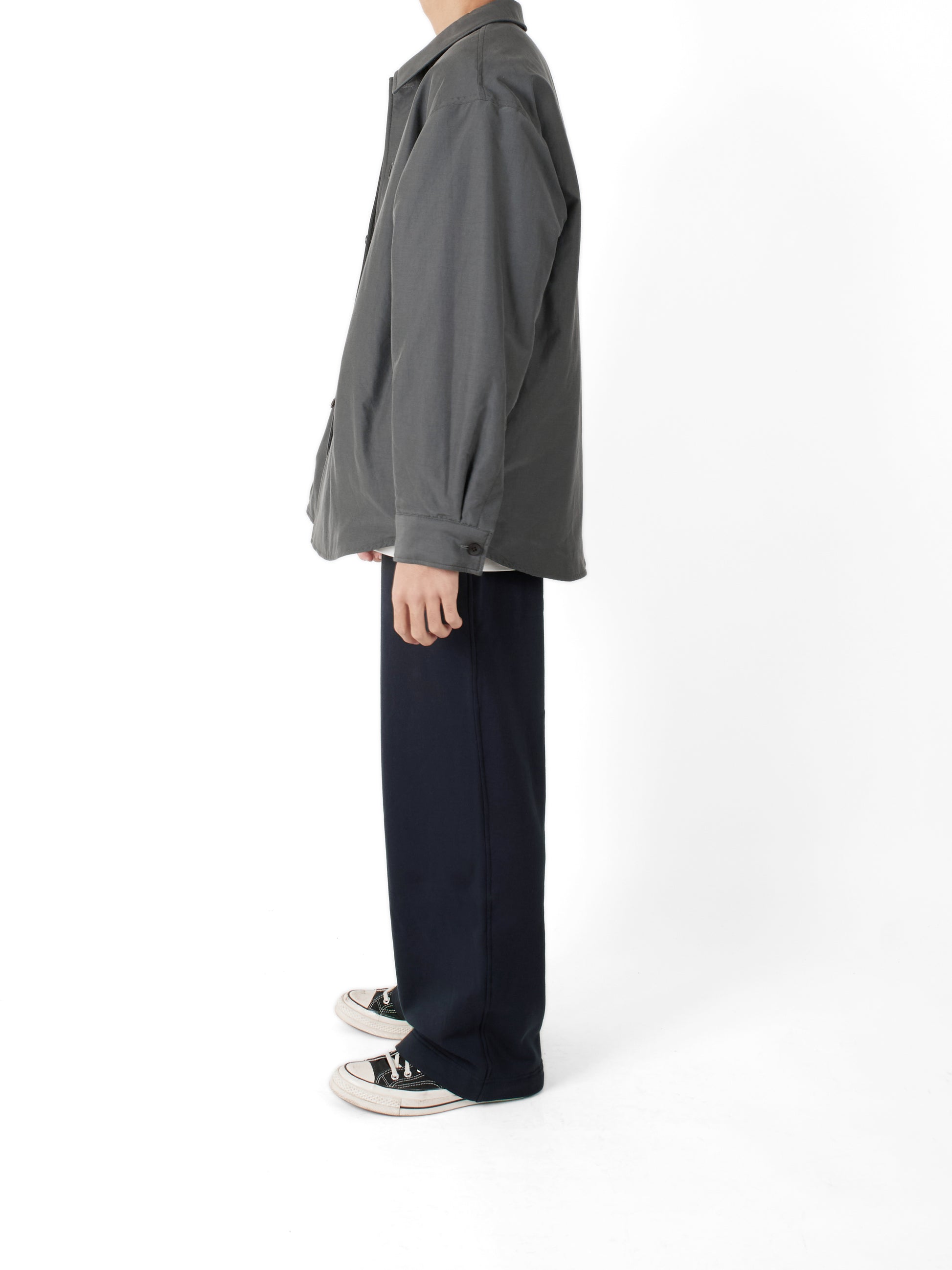 Model 174cm/60kg size M color NAVY着用