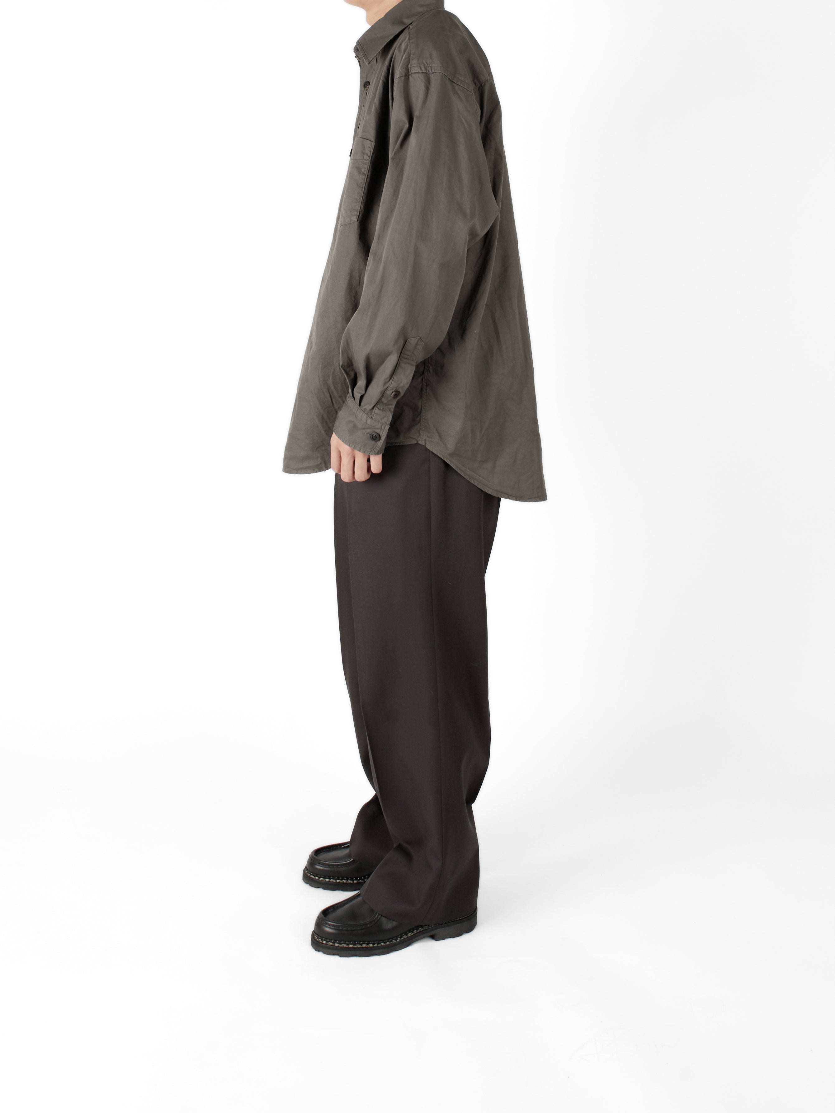 GARMENT DYED FINX COTTON TWILL BIG SHIRTS｜SMOKY BROWN – Cornier
