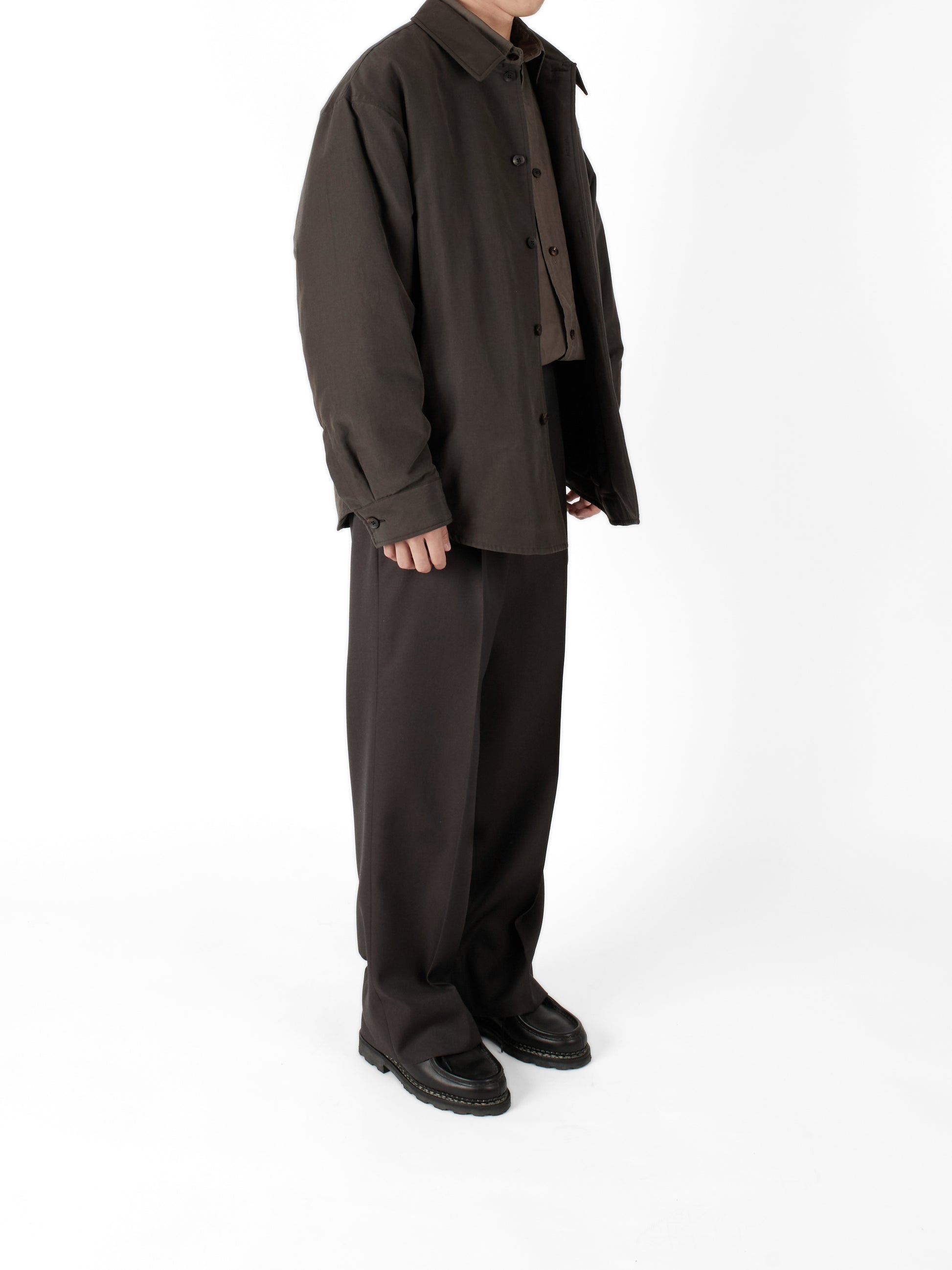 Model 165cm/53kg size S color DARK BROWN着用