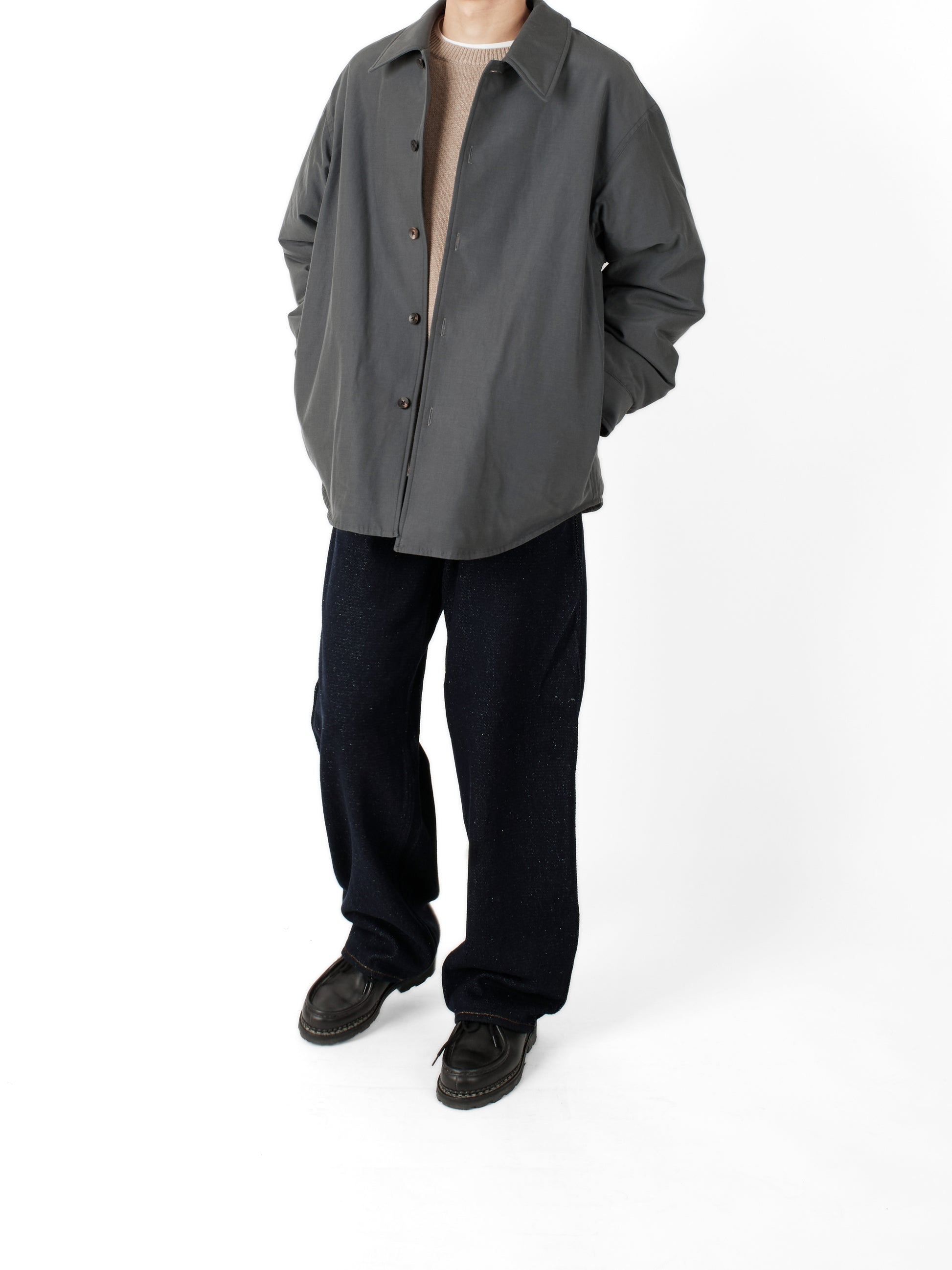 Model 165cm/53kg size S color BLUE GRAY着用