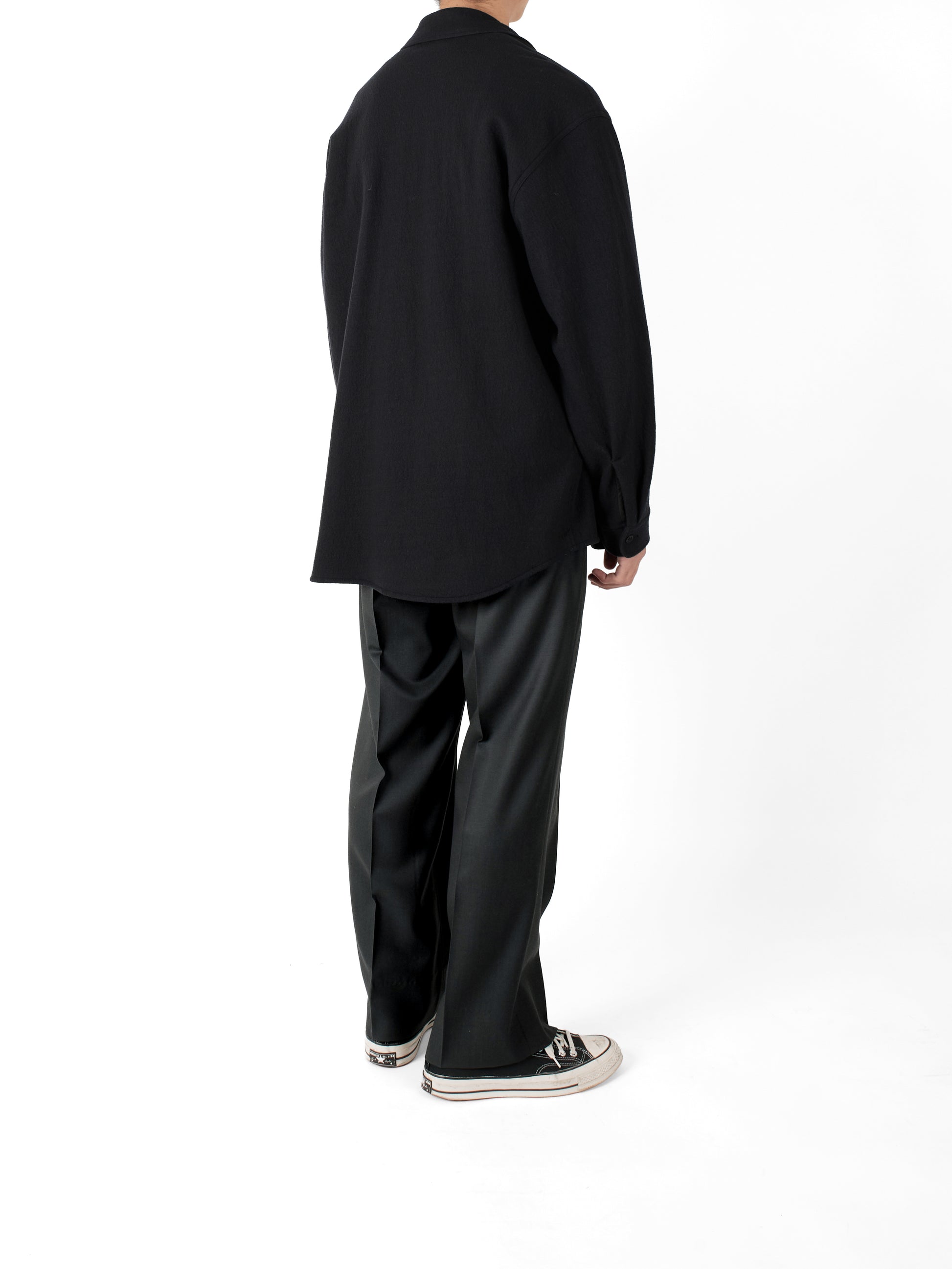 Model 174cm/60kg size M color BLACK着用