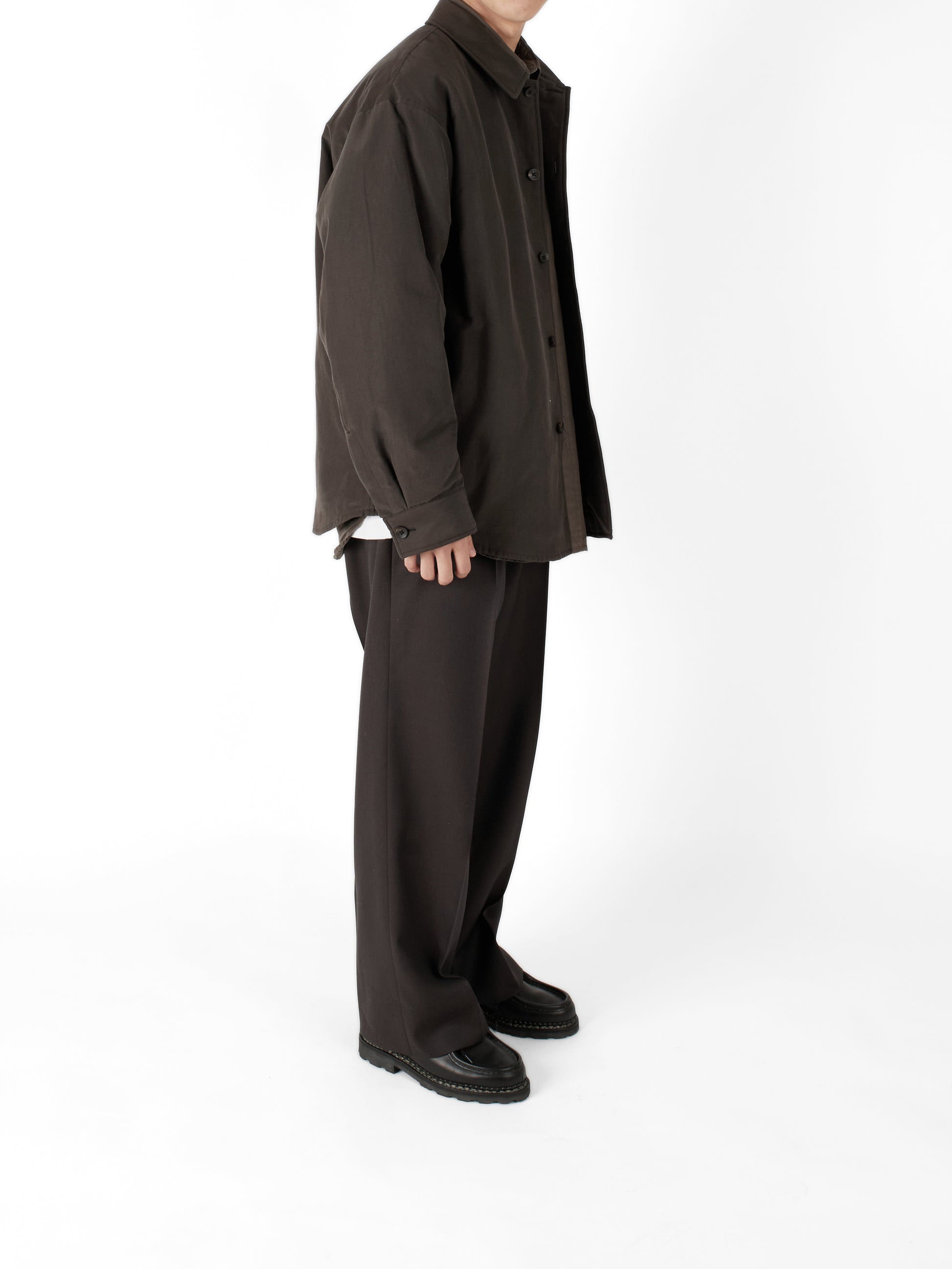 Model 165cm/53kg size S color BLACK BROWN着用