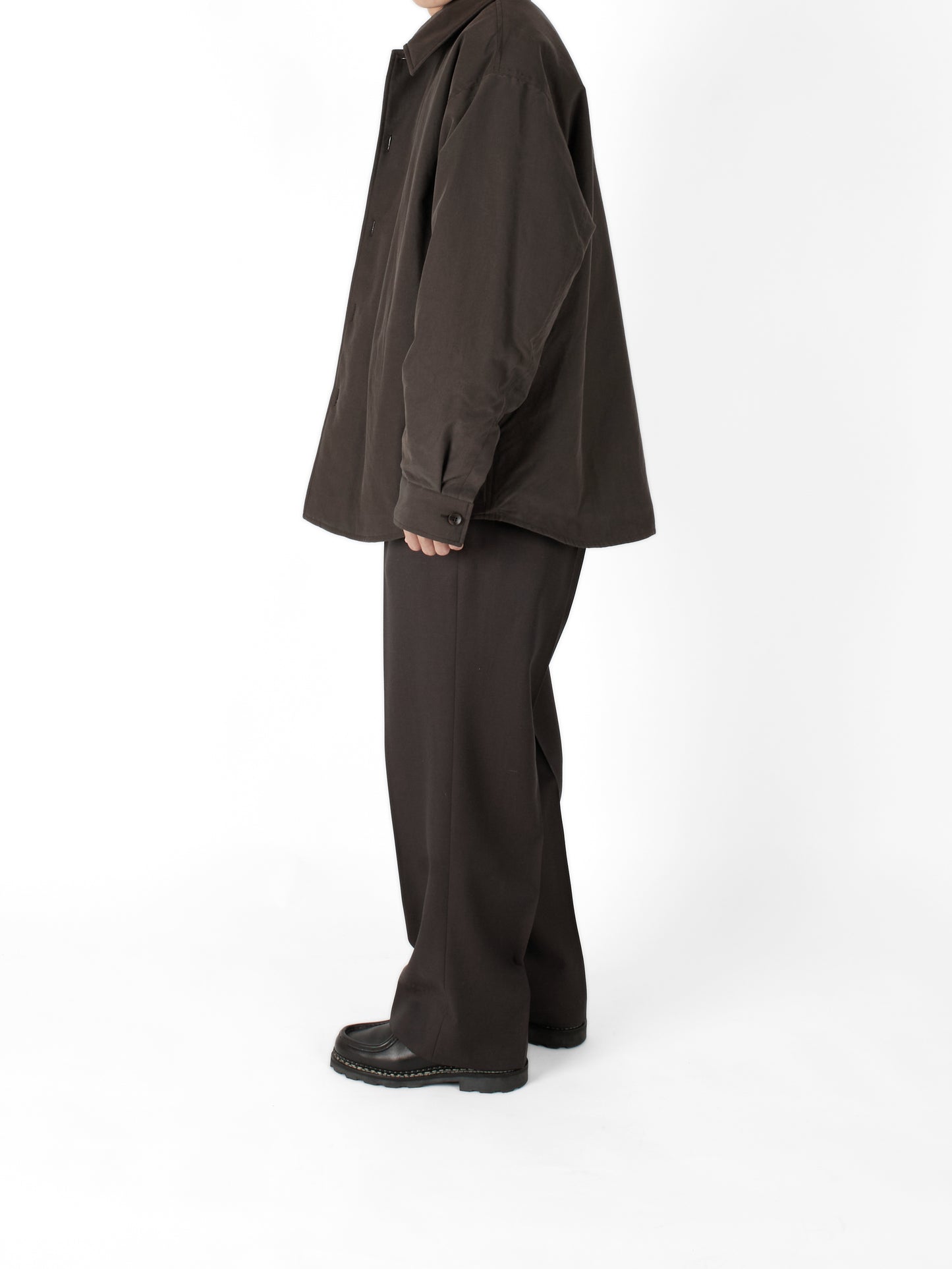 Model 165cm/53kg size S color BLACK BROWN着用