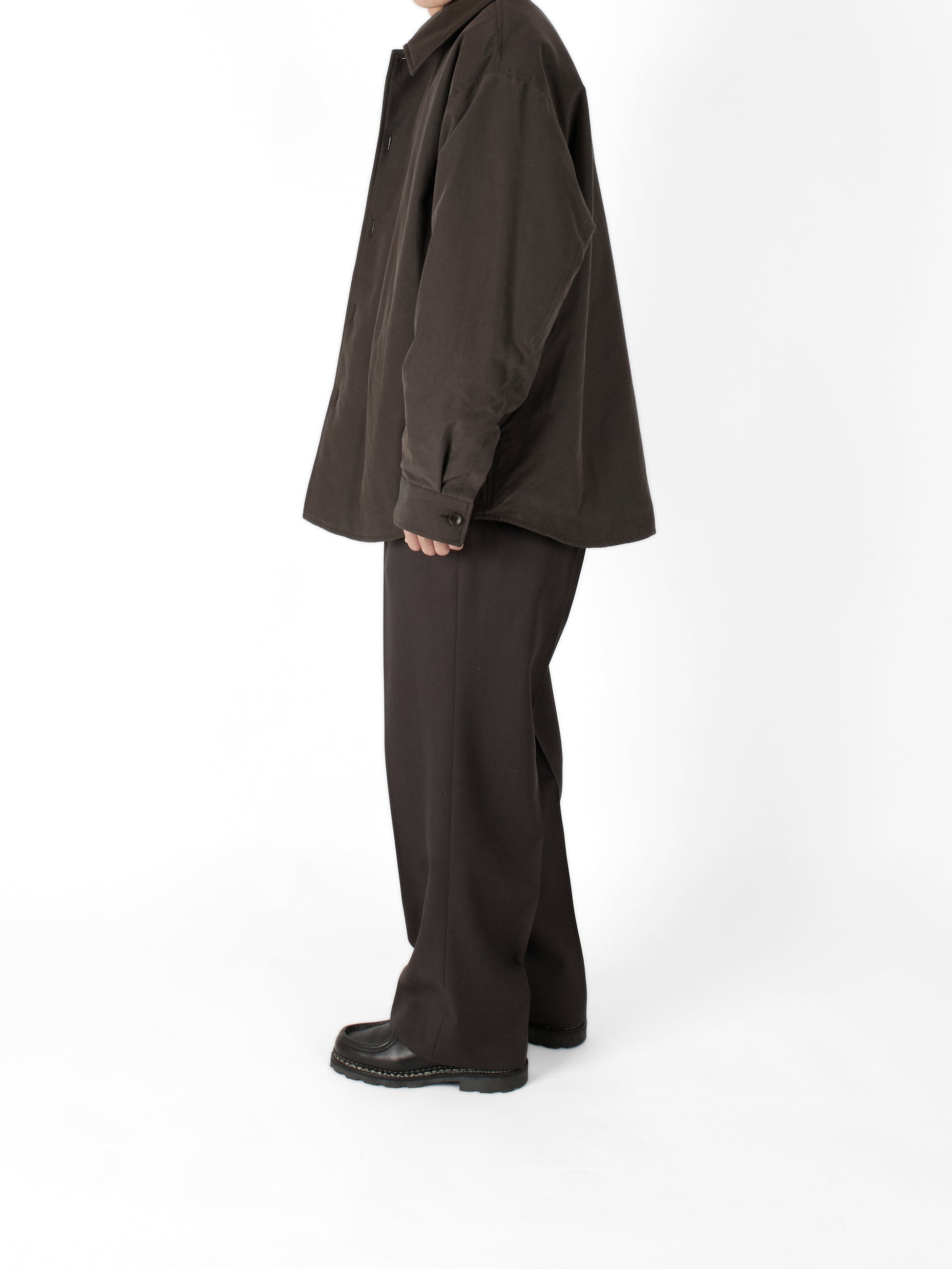 Model 165cm/53kg size S color BLACK BROWN着用