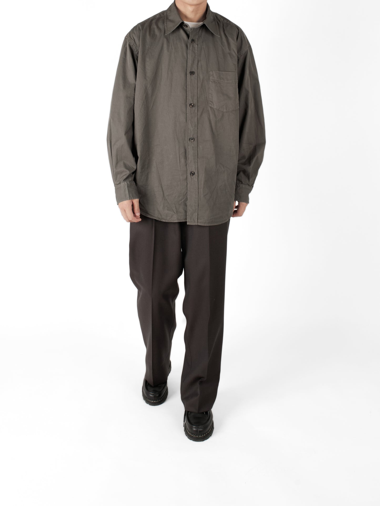 Model 165cm/53kg size S color BLACK BROWN着用