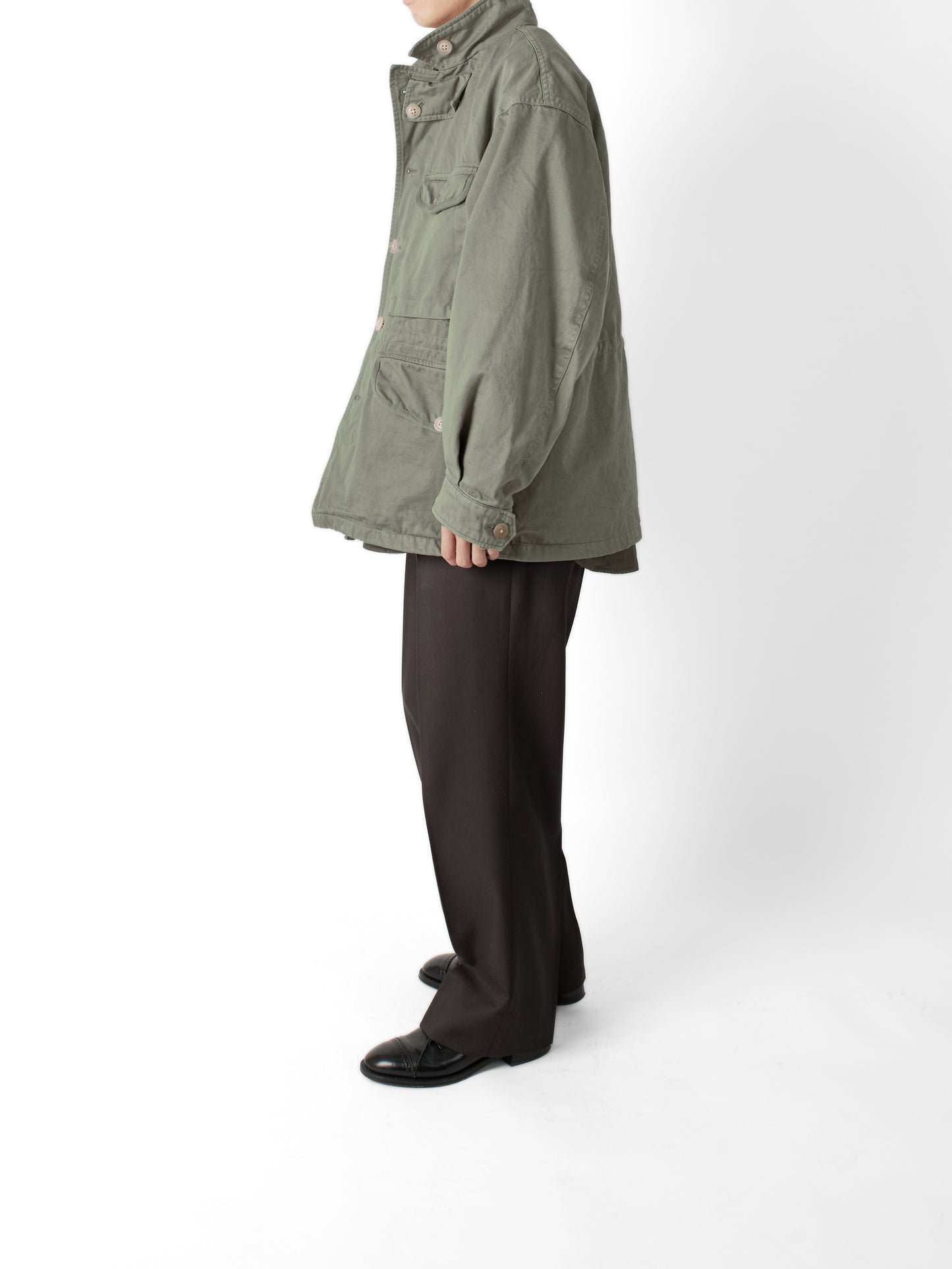 Model 165cm/53kg size S color BLACK BROWN着用