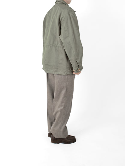 Model 165cm/53kg size S color BROWN着用