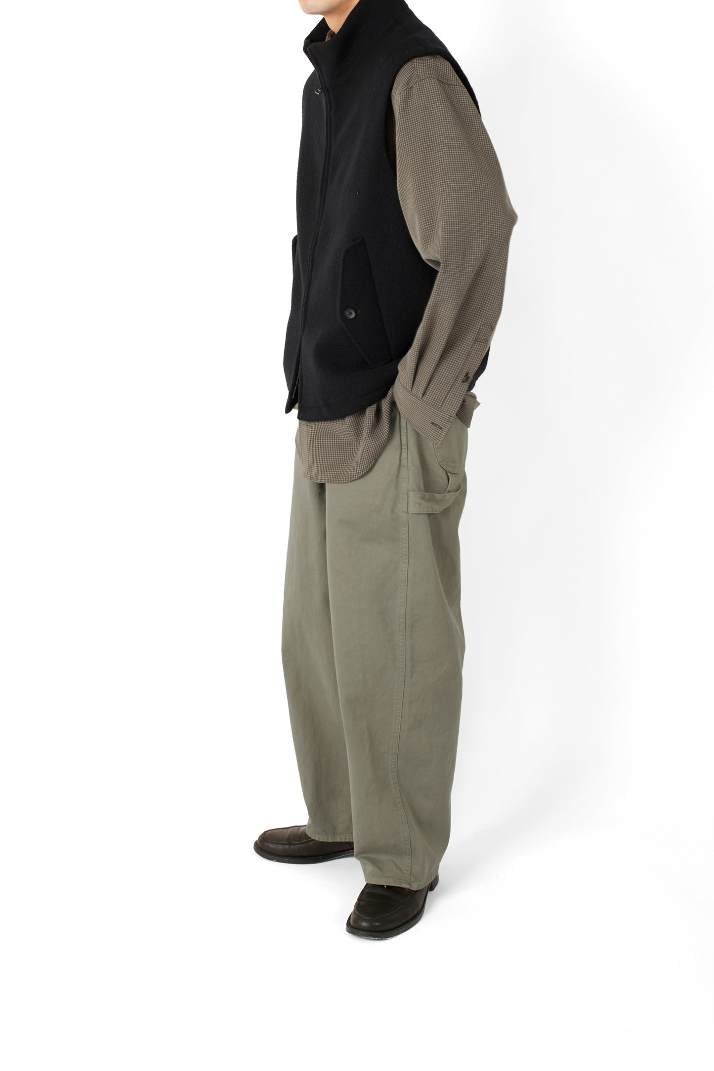 Model 176cm/62kg size L color BLACK着用