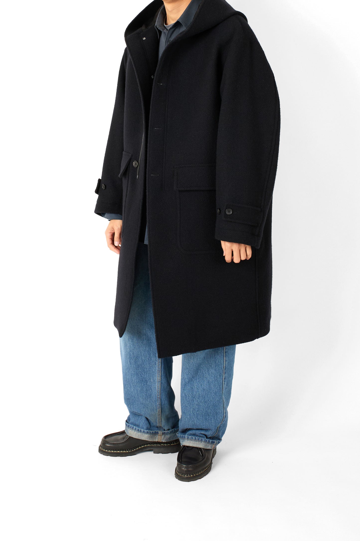 Model 165cm/54kg size S color BLACK着用