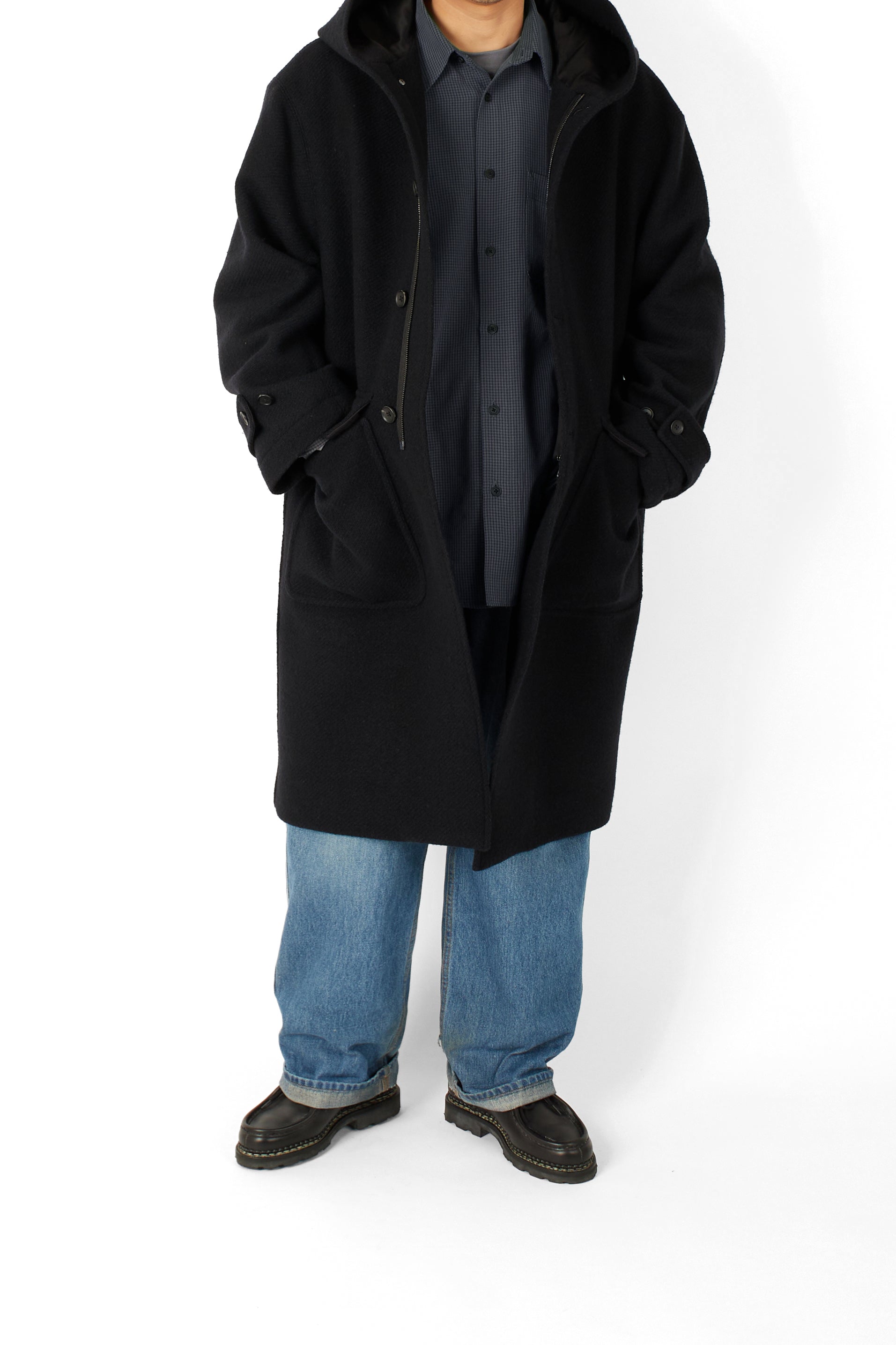 Model 165cm/54kg size S color NAVY CHECK着用