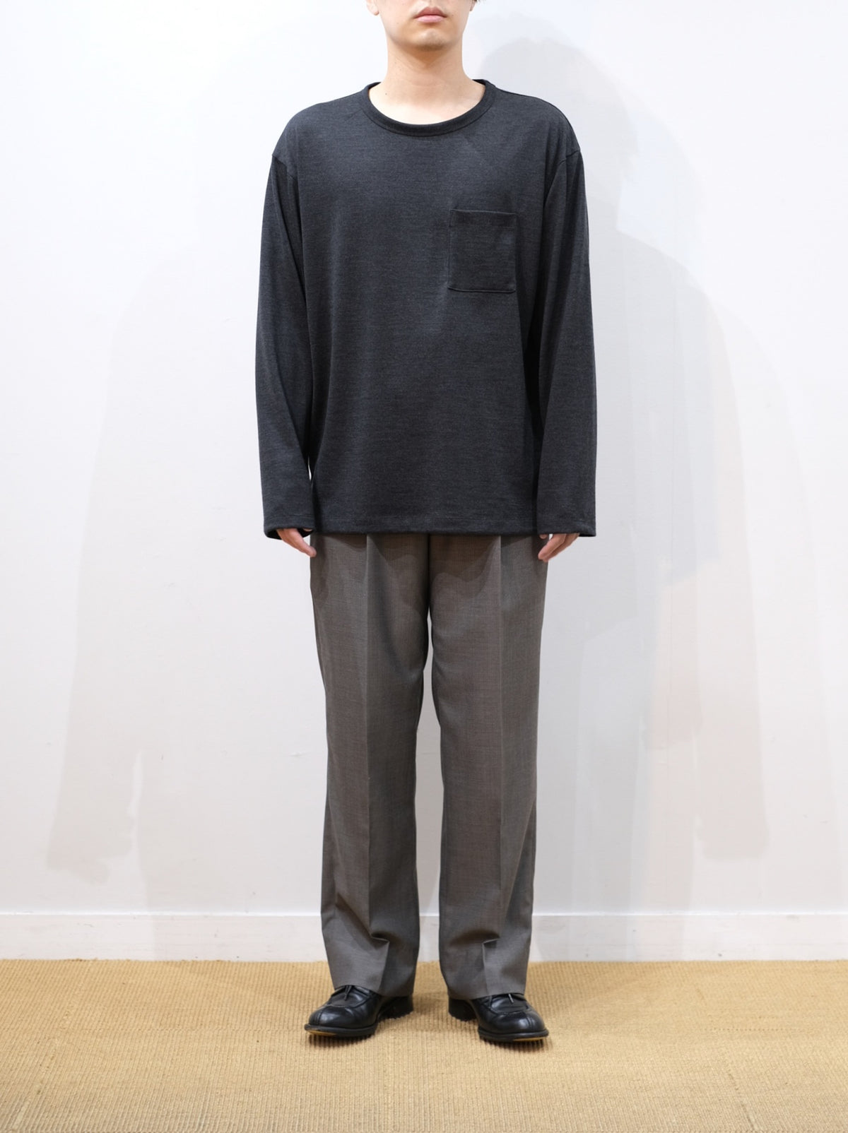 Model 170cm size M color TOP CHARCOAL着用