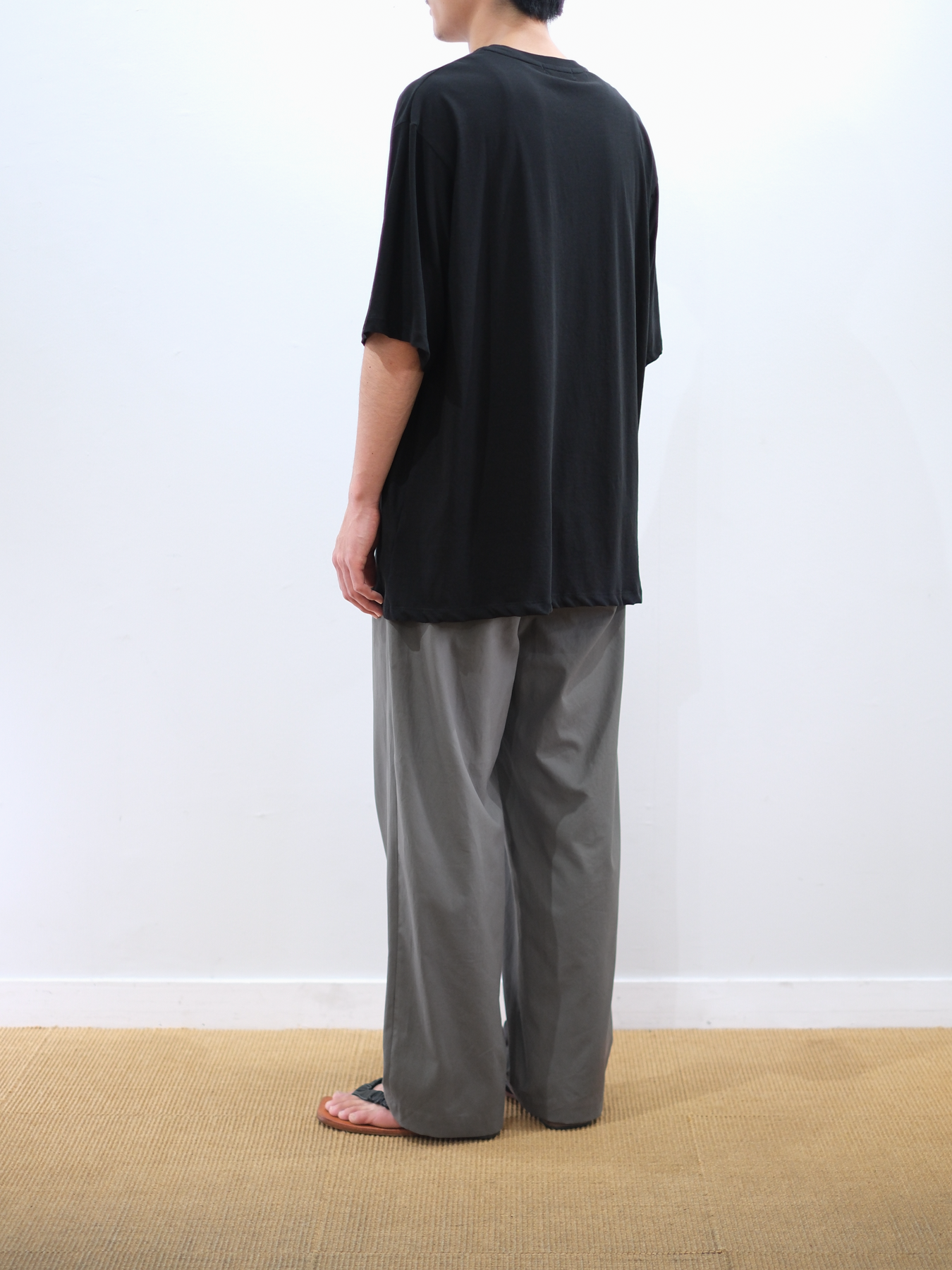 Model 175cm size XL color BLACK着用