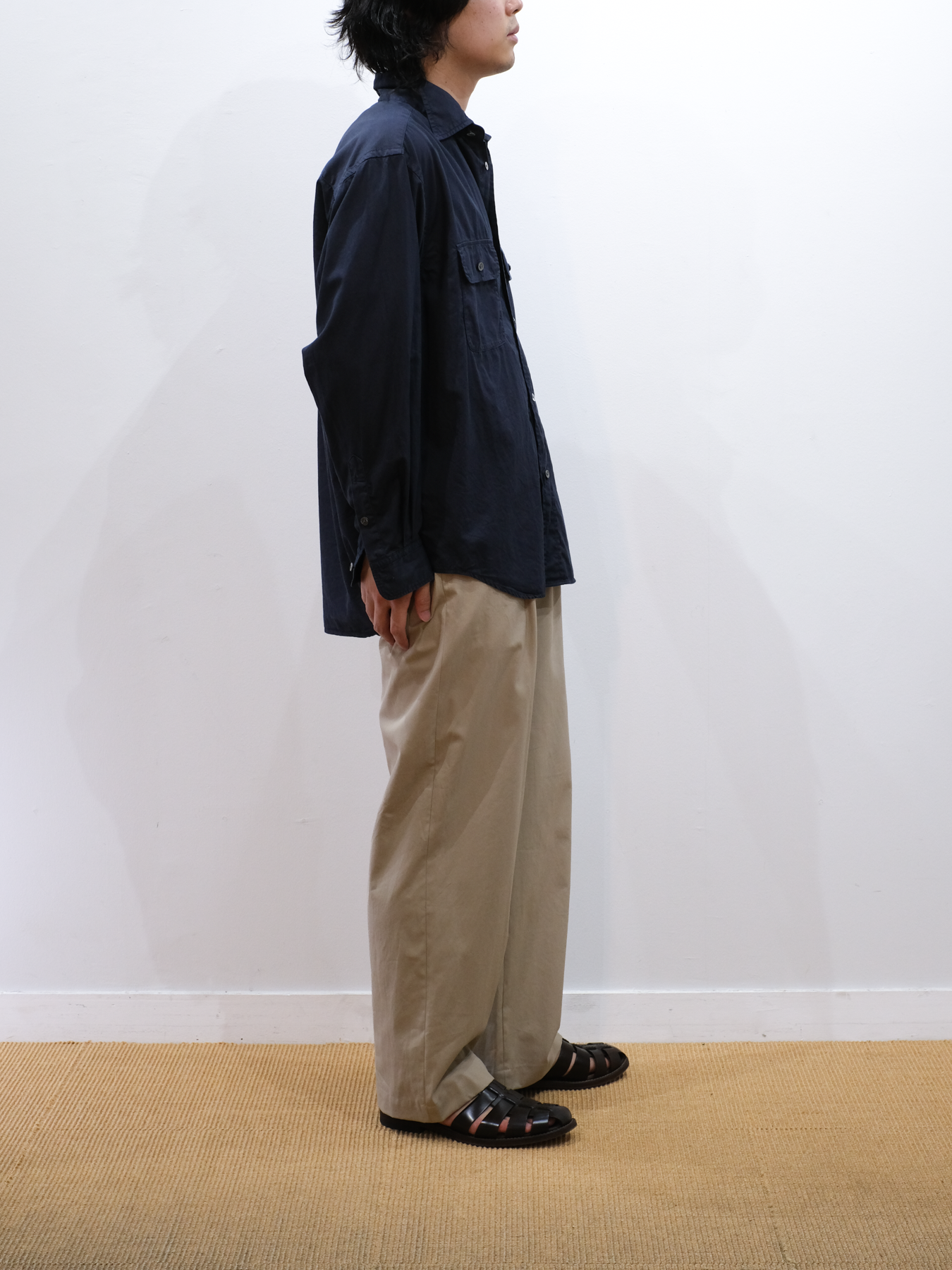 Model 170cm size S color ASH BEIGE着用