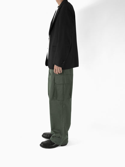 Model 176cm/62kg size M color BLACK着用
