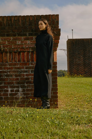 Super170's WOOL KNIT LONG DRESS｜BLACK