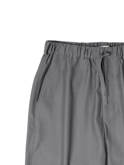 Super130's WORSTED WOOL TROPICAL EASY PANTS｜LIGHT GRAY