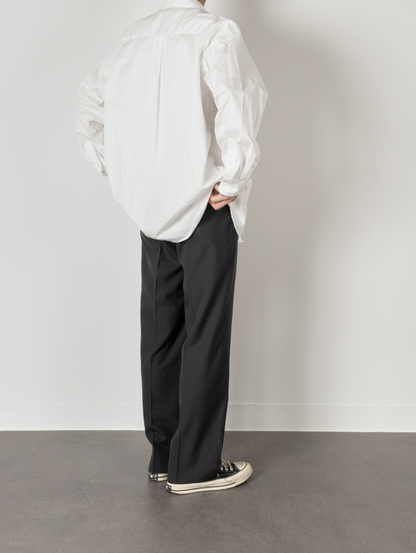 Model 176cm/62kg size M color CHARCOAL着用