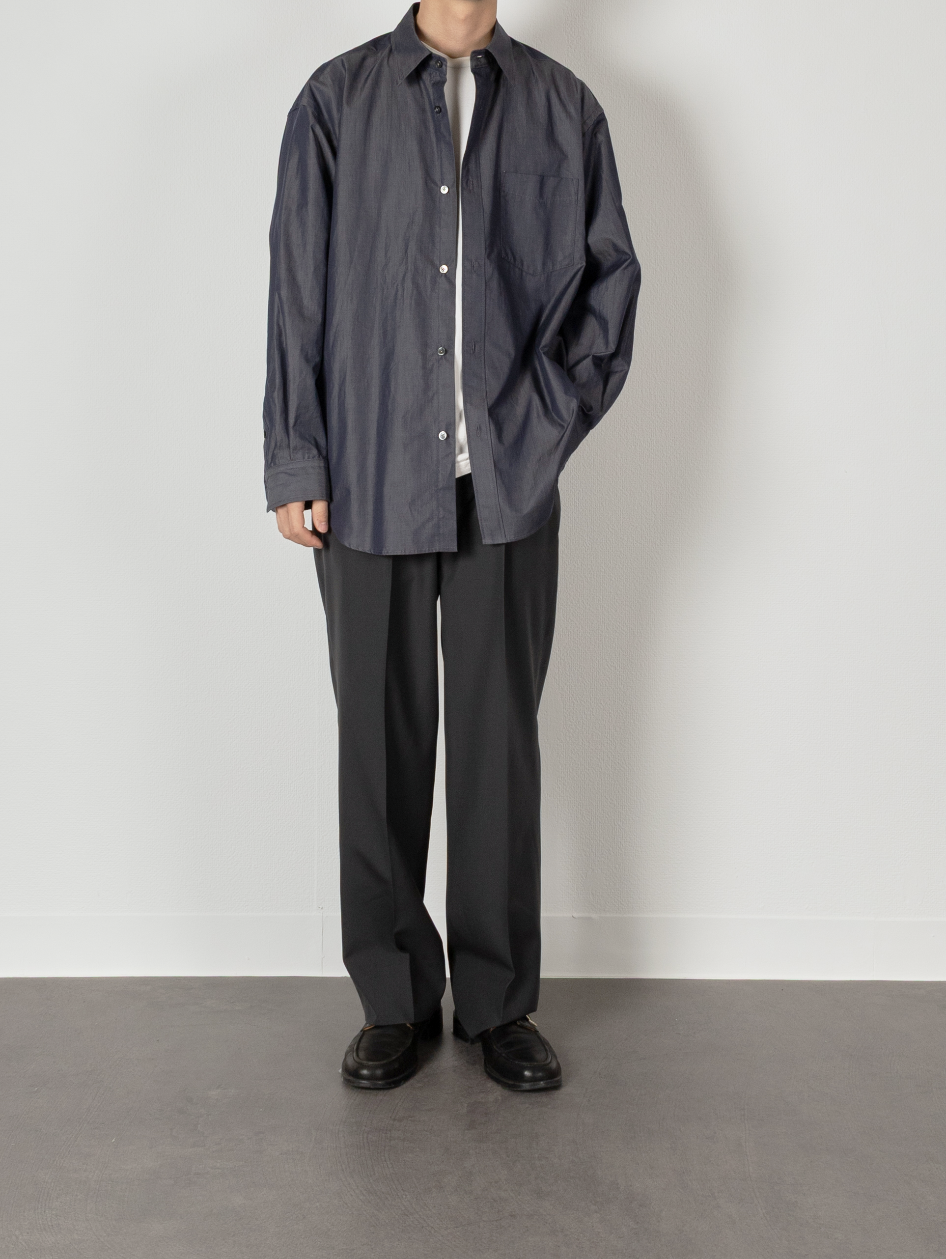 Model 176cm/62kg size L color NAVY着用