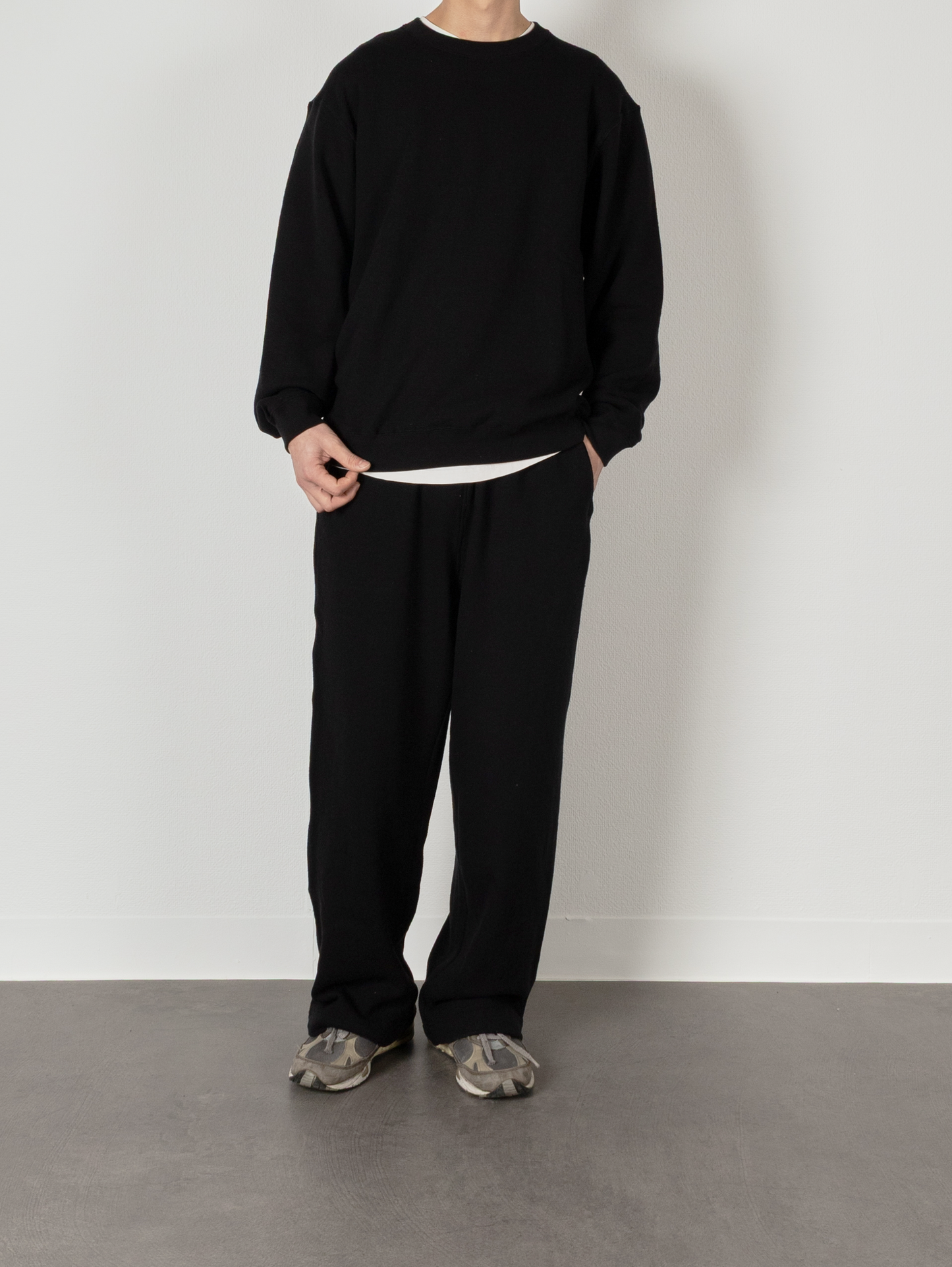 Model 176cm/62kg size M color BLACK着用