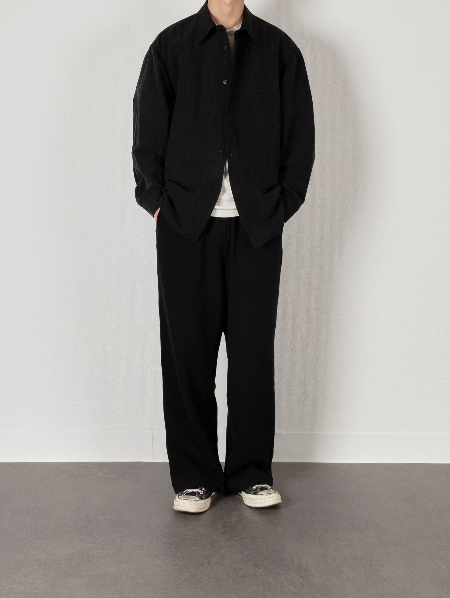 Model 176cm/62kg size M color BLACK着用