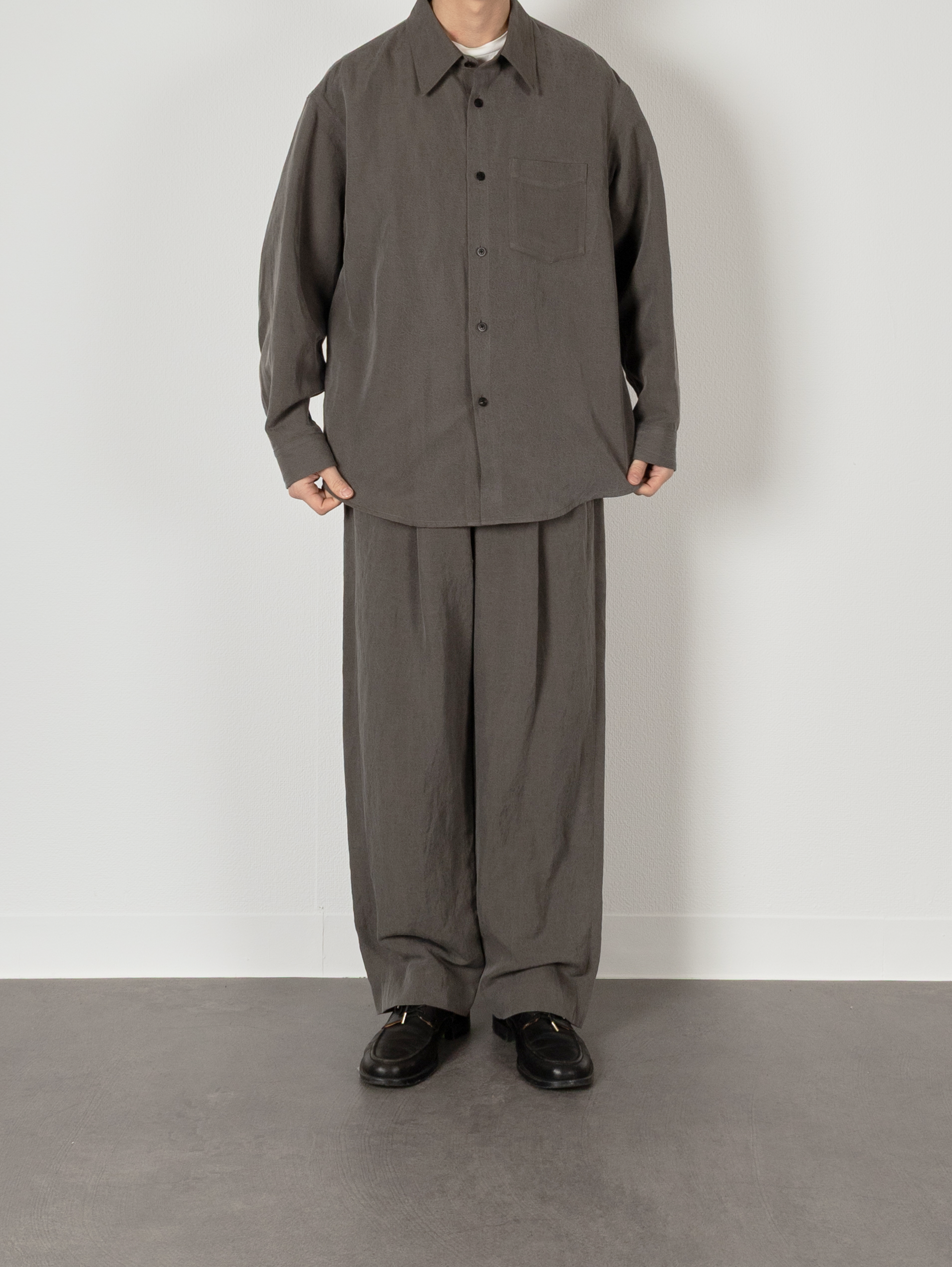 SILK/LINEN FADED GABARDINE PANTS|HAZE GRAY – Cornier SILK/LINEN FADED GABARDINE PANTS|HAZE GRAY – Cornier