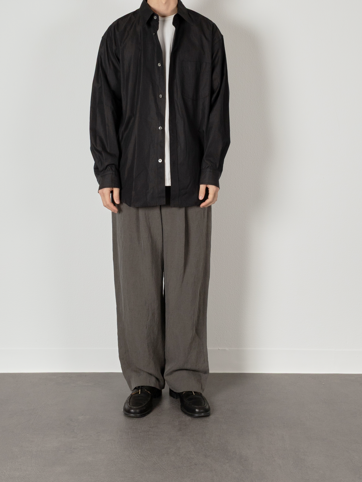 Model 176cm/62kg size M color HAZE GRAY着用