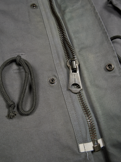 GARMENT DYED FINX/ZIMBABWE COTTON M-65 FISHTAIL COAT｜GRAY