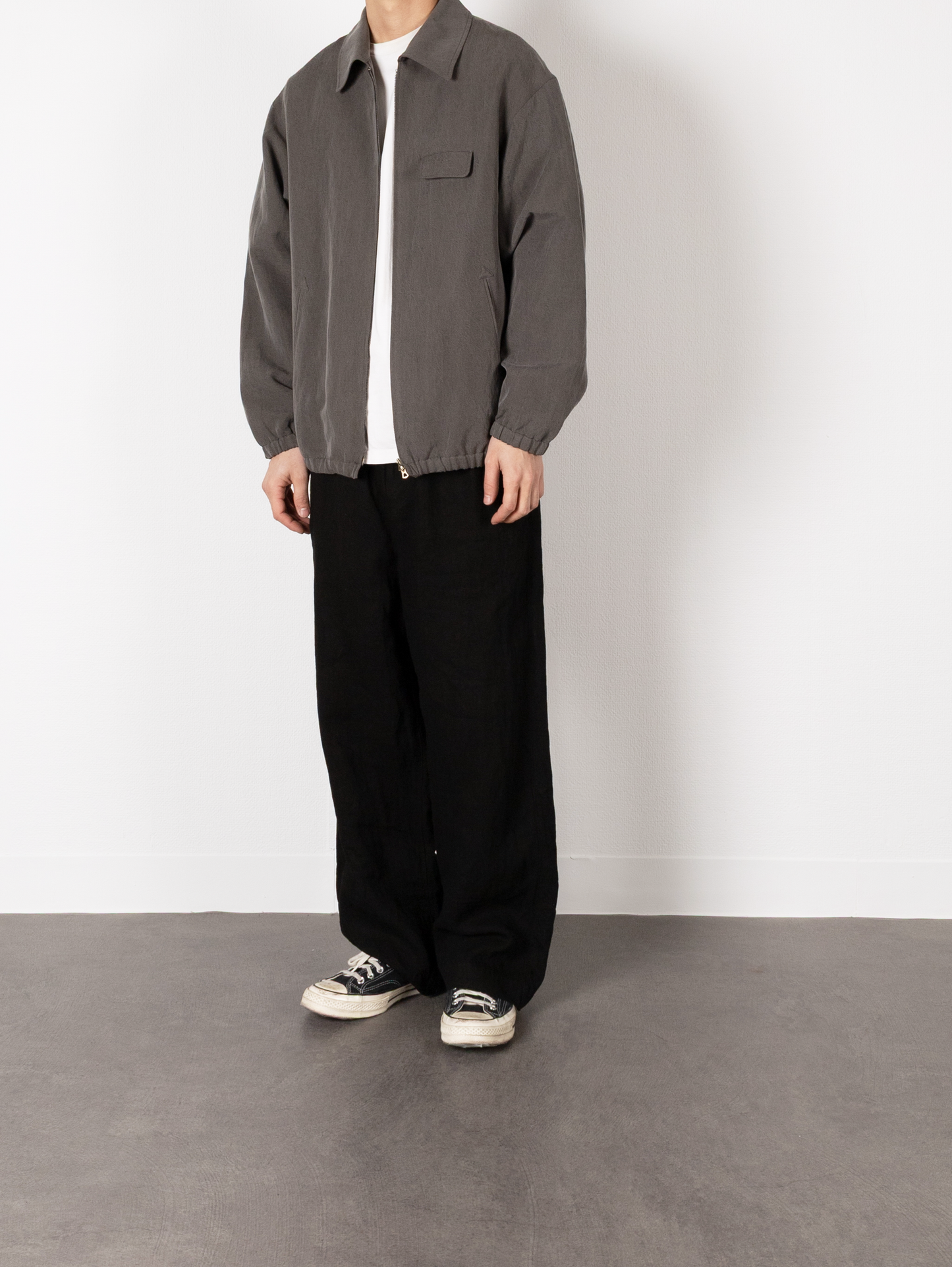 Model 176cm/62kg size M color HAZE GRAY着用