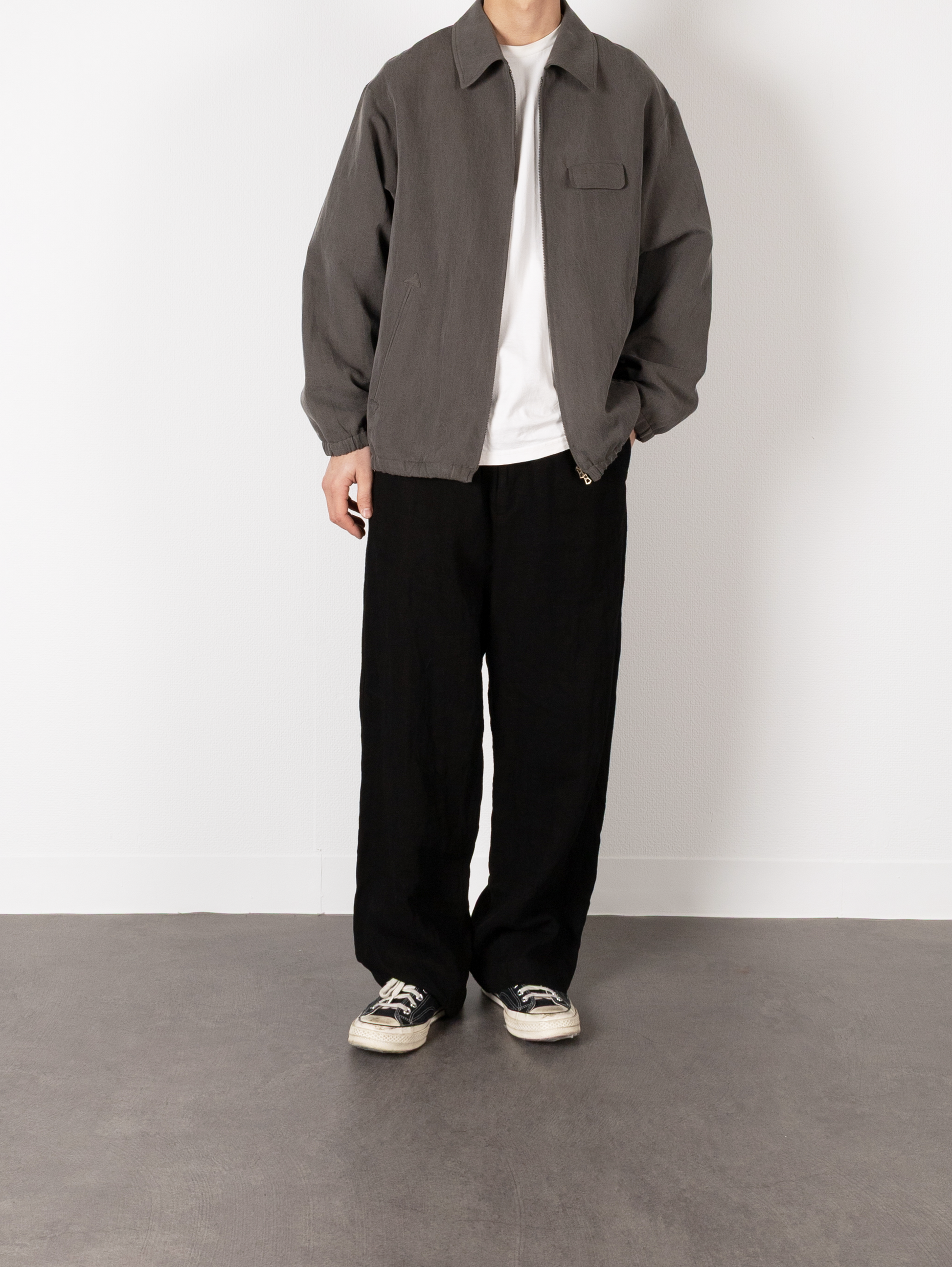 Model 176cm/62kg size M color HAZE GRAY着用