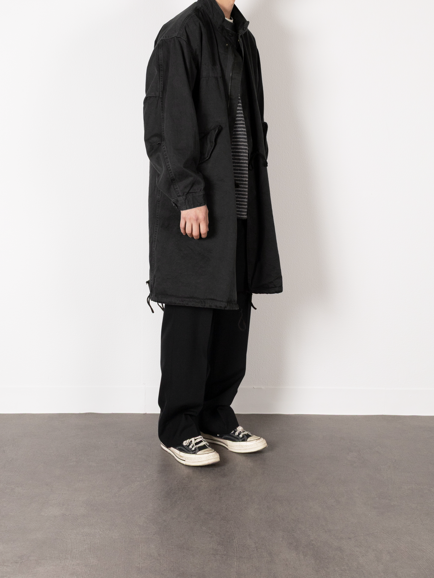 Model 176cm/62kg size M color INK BLACK 着用