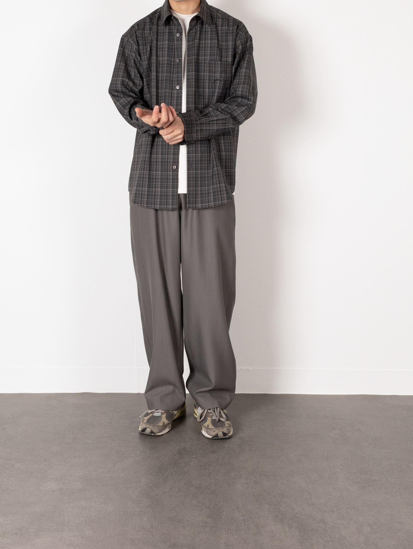 Model 176cm/62kg size M color CHARCOAL CHECK 着用