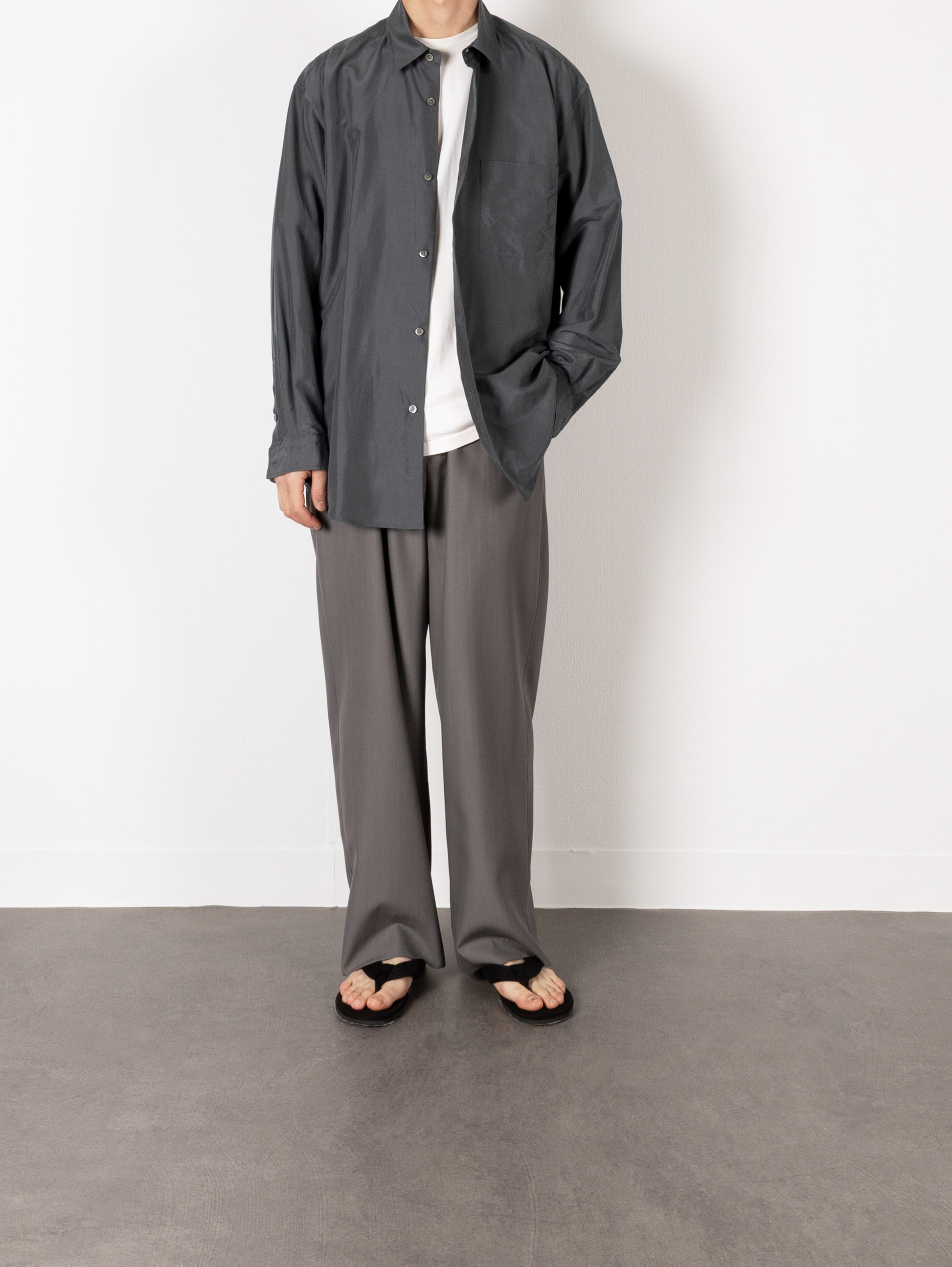 Model 176cm/62kg size M color SLATE BLUE着用