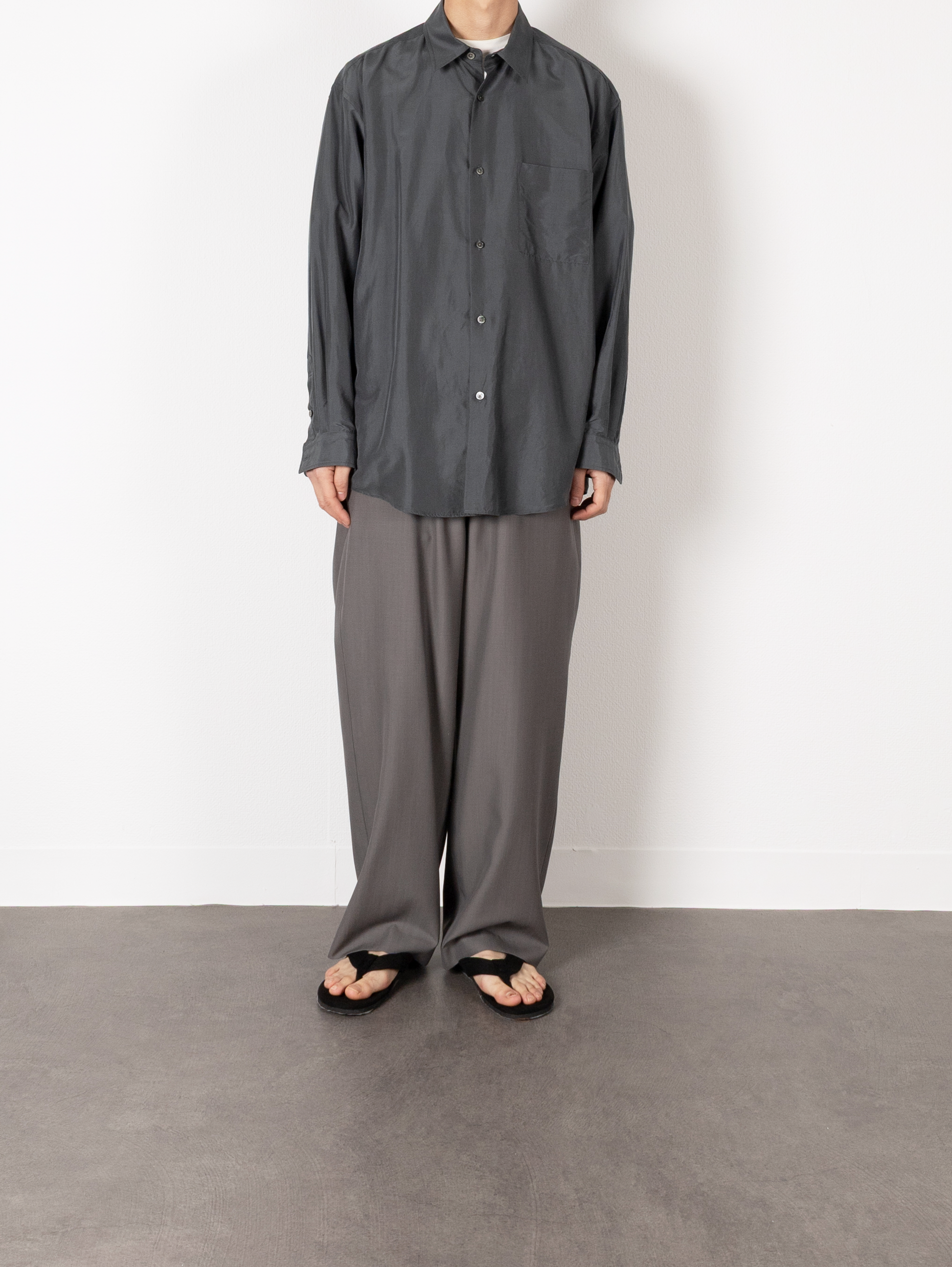 Model 176cm/62kg size M color SLATE BLUE着用