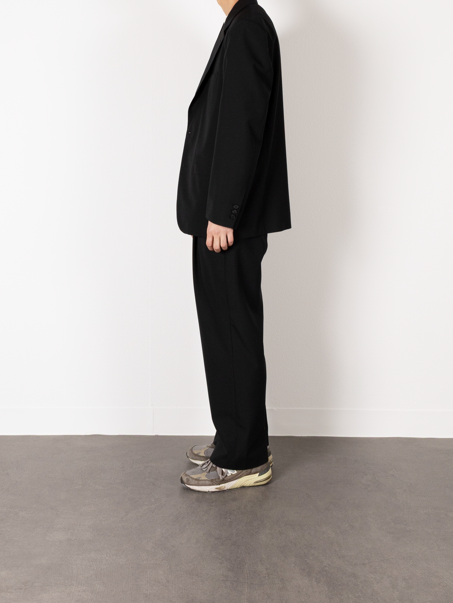 Model 176cm/62kg size M color BLACK 着用