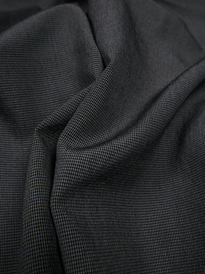 Super160's WOOL/SILK CRISPY 2-TUCK SLACKS｜BLACK