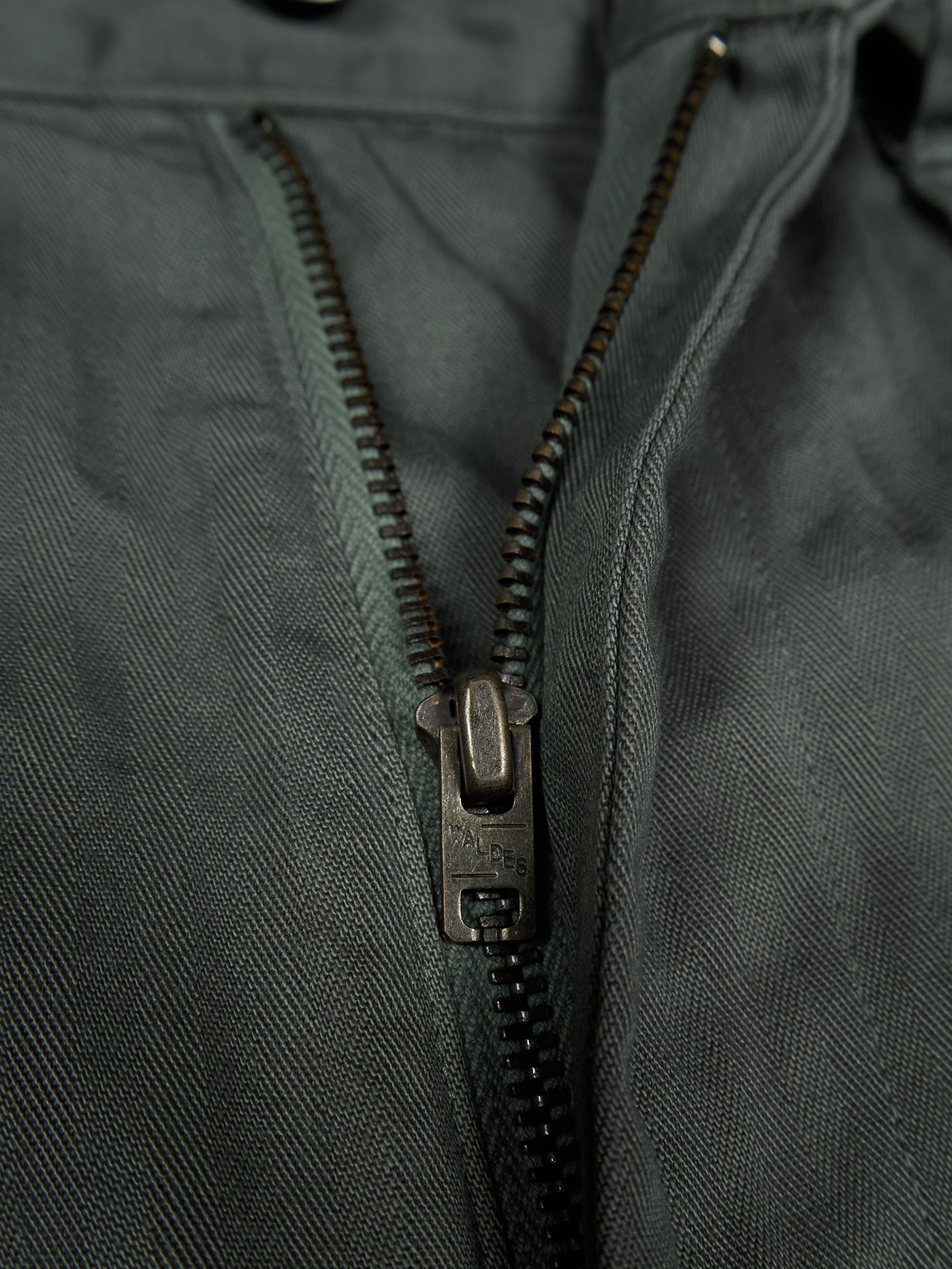 GARMENT DYED FINX COTTON HBT MECHANIC PANTS｜FOG KHAKI