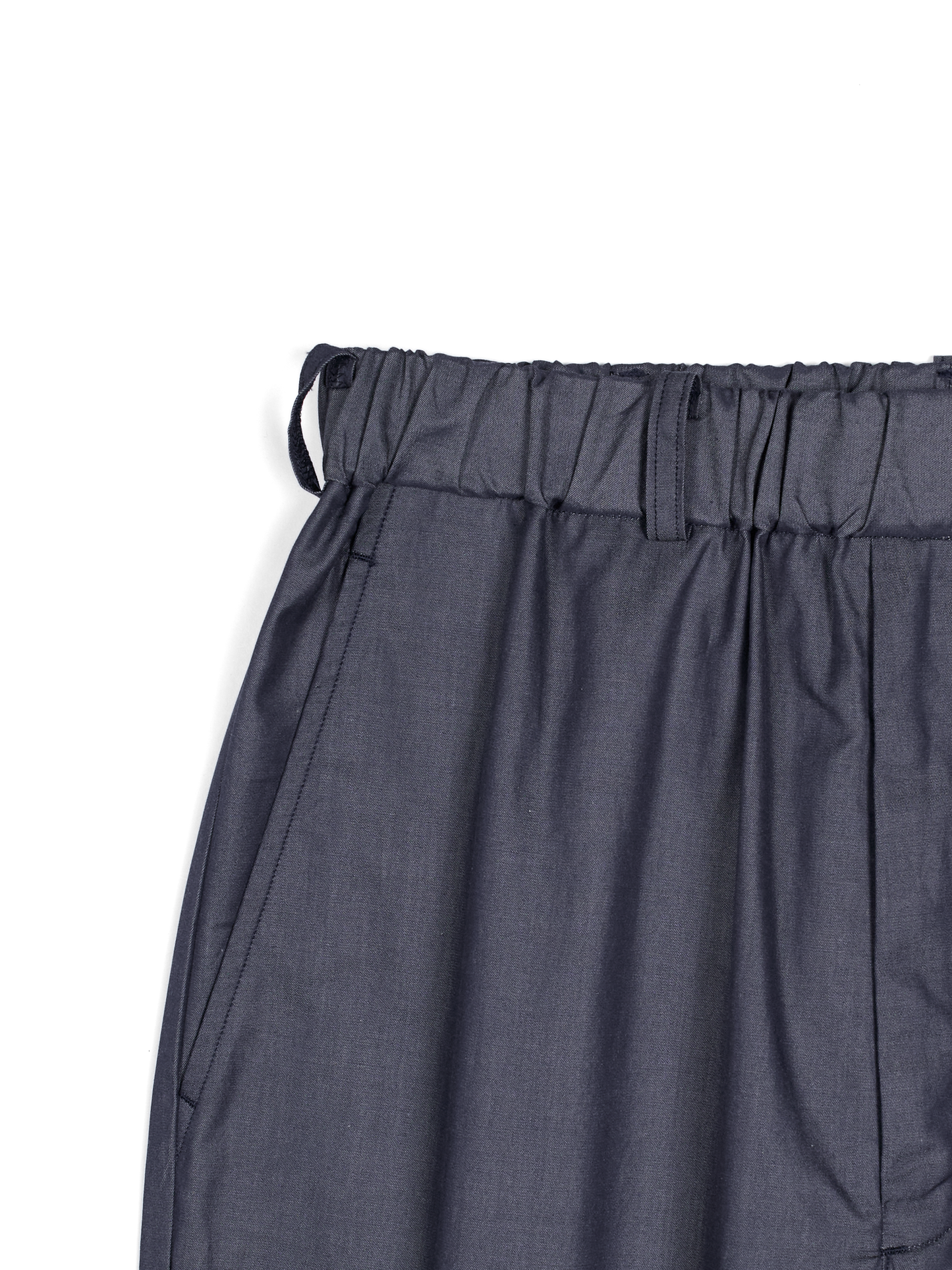 FINX COTTON CHAMBRAY LIGHT DENIM EASY PANTS｜NAVY