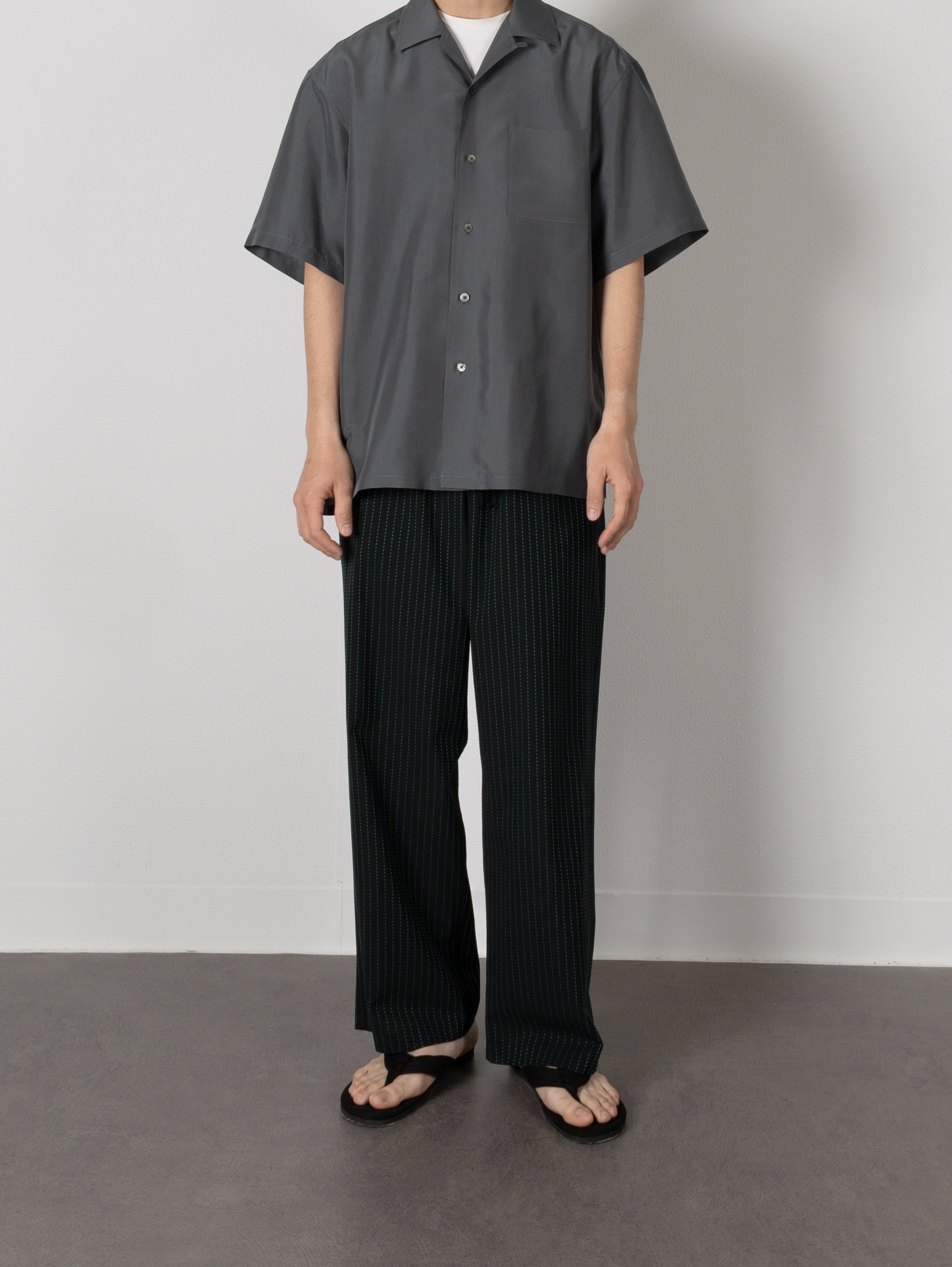 Model 176cm/62kg size M color SLATE BLUE着用